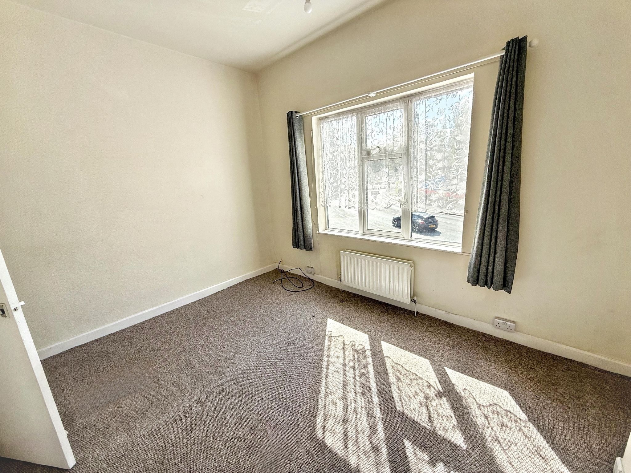 18 Sergeant Simon Valentine Way, Bedworth, CV12 8JH