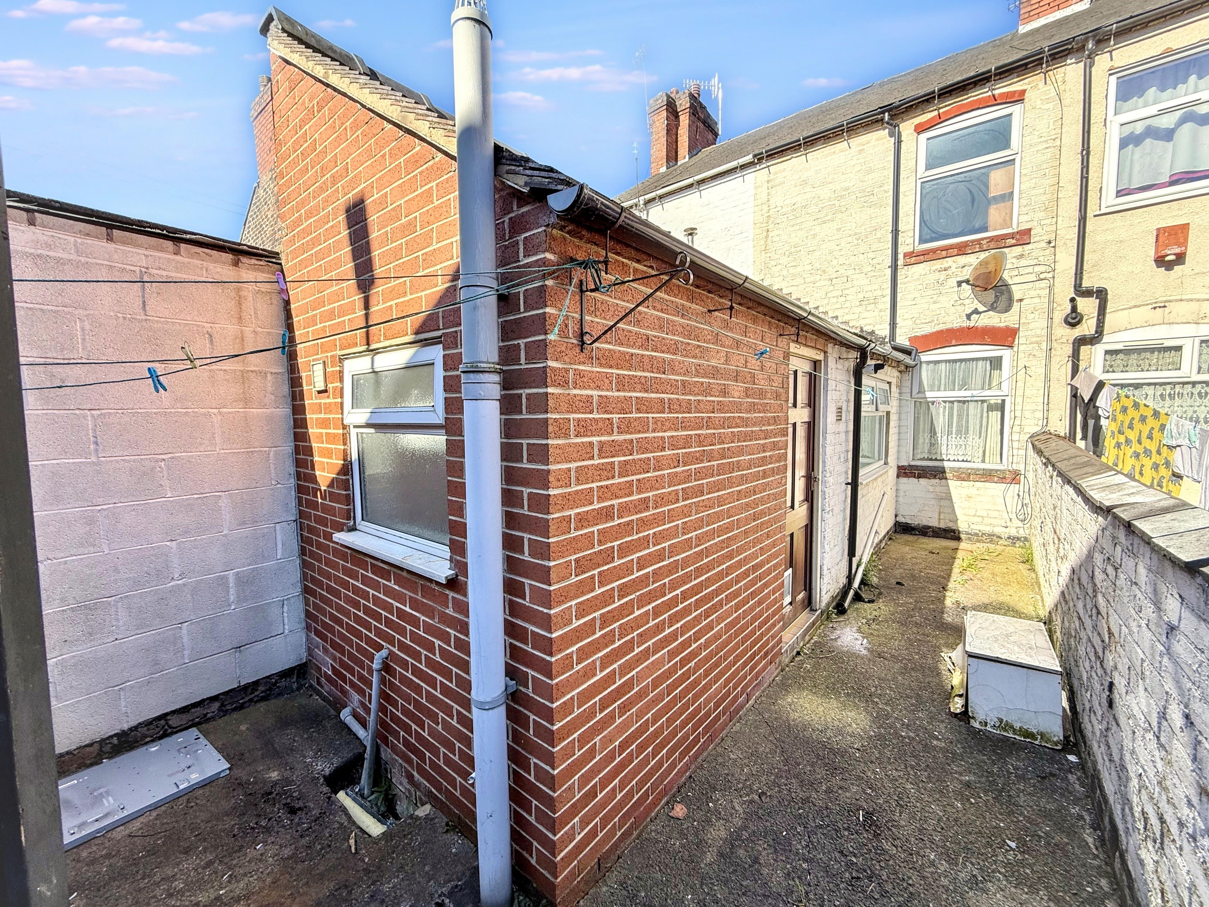 8 Lindley Street, Stoke-on-Trent, ST6 2DW