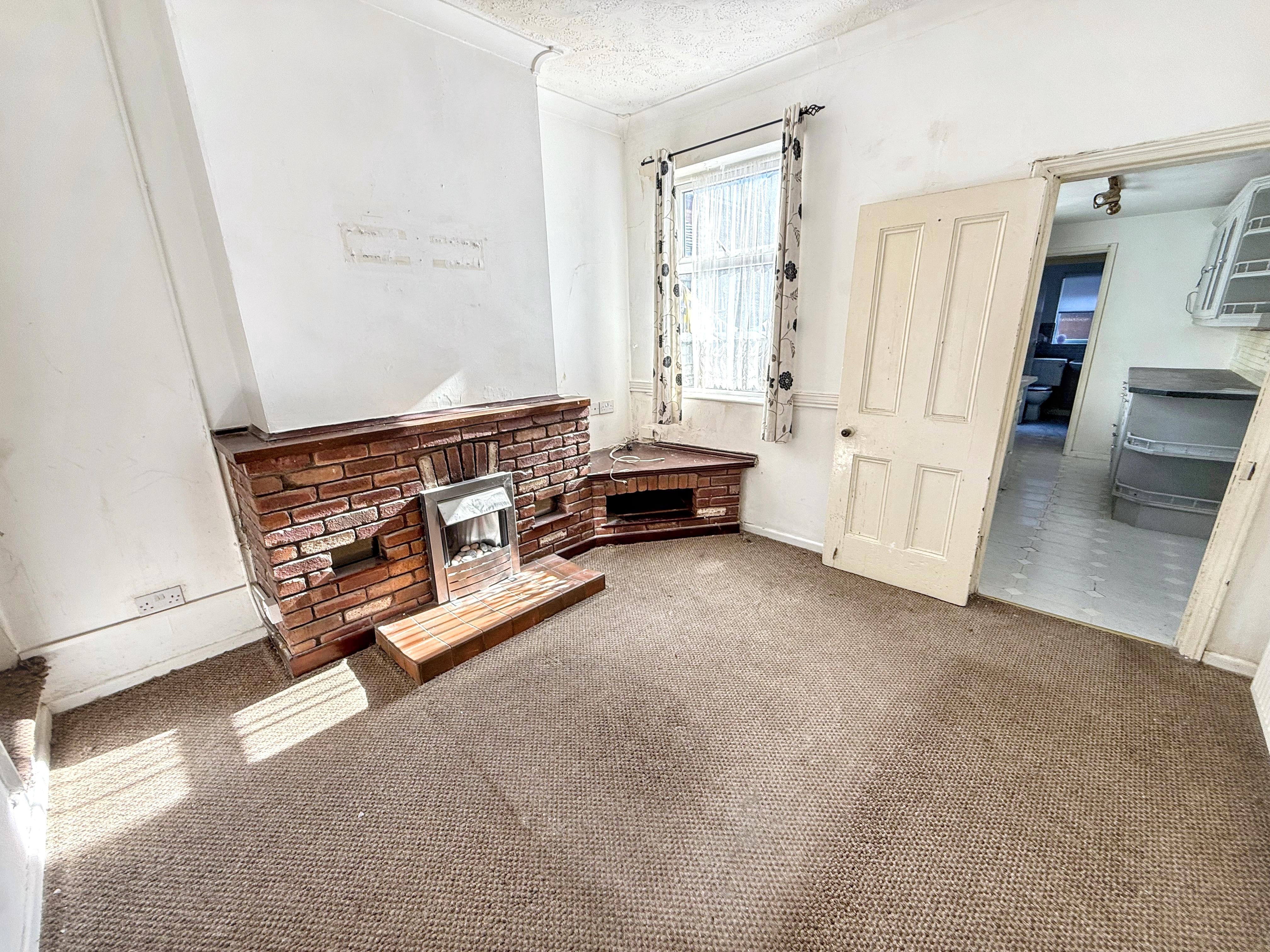 8 Lindley Street, Stoke-on-Trent, ST6 2DW