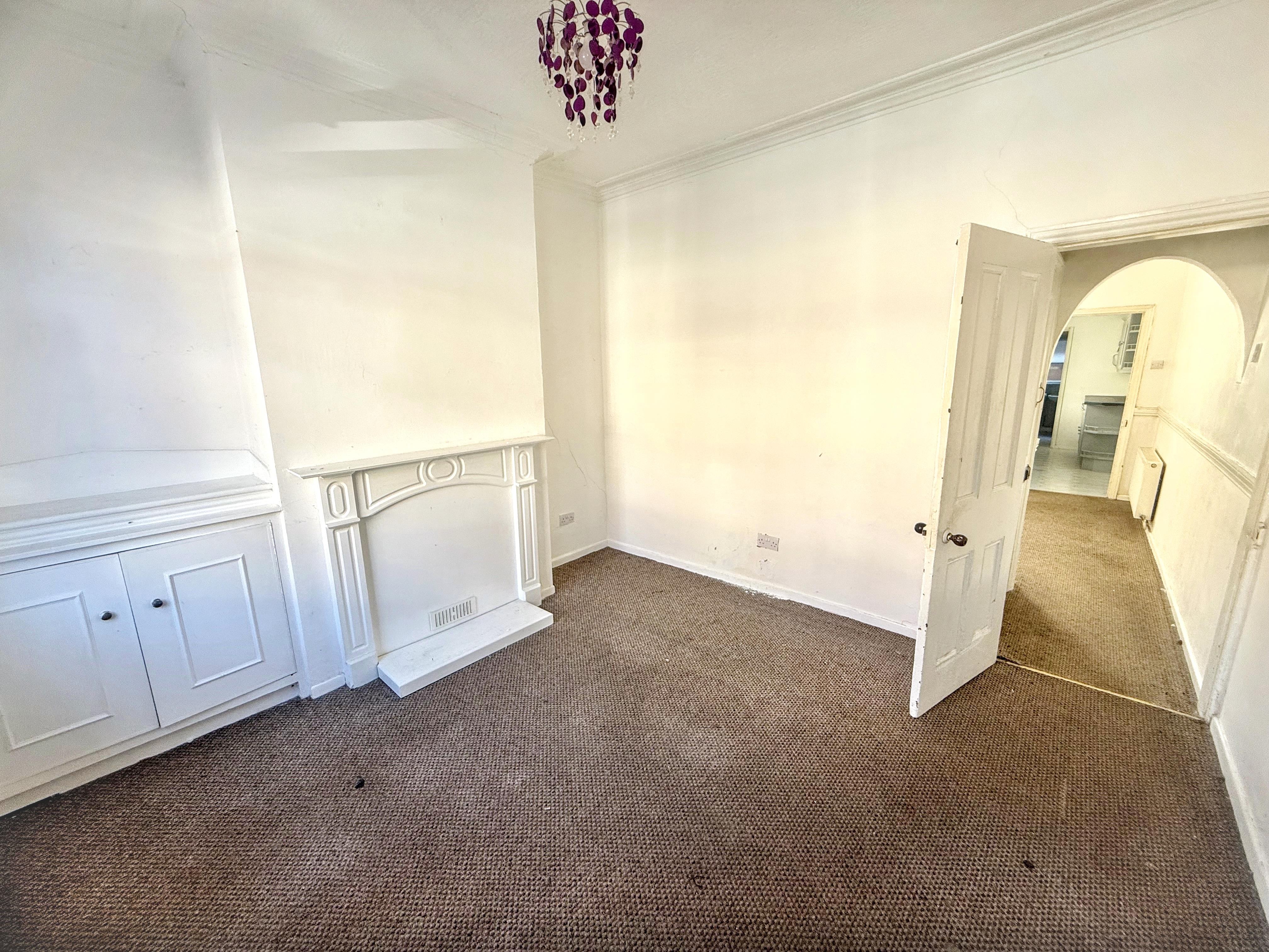 8 Lindley Street, Stoke-on-Trent, ST6 2DW