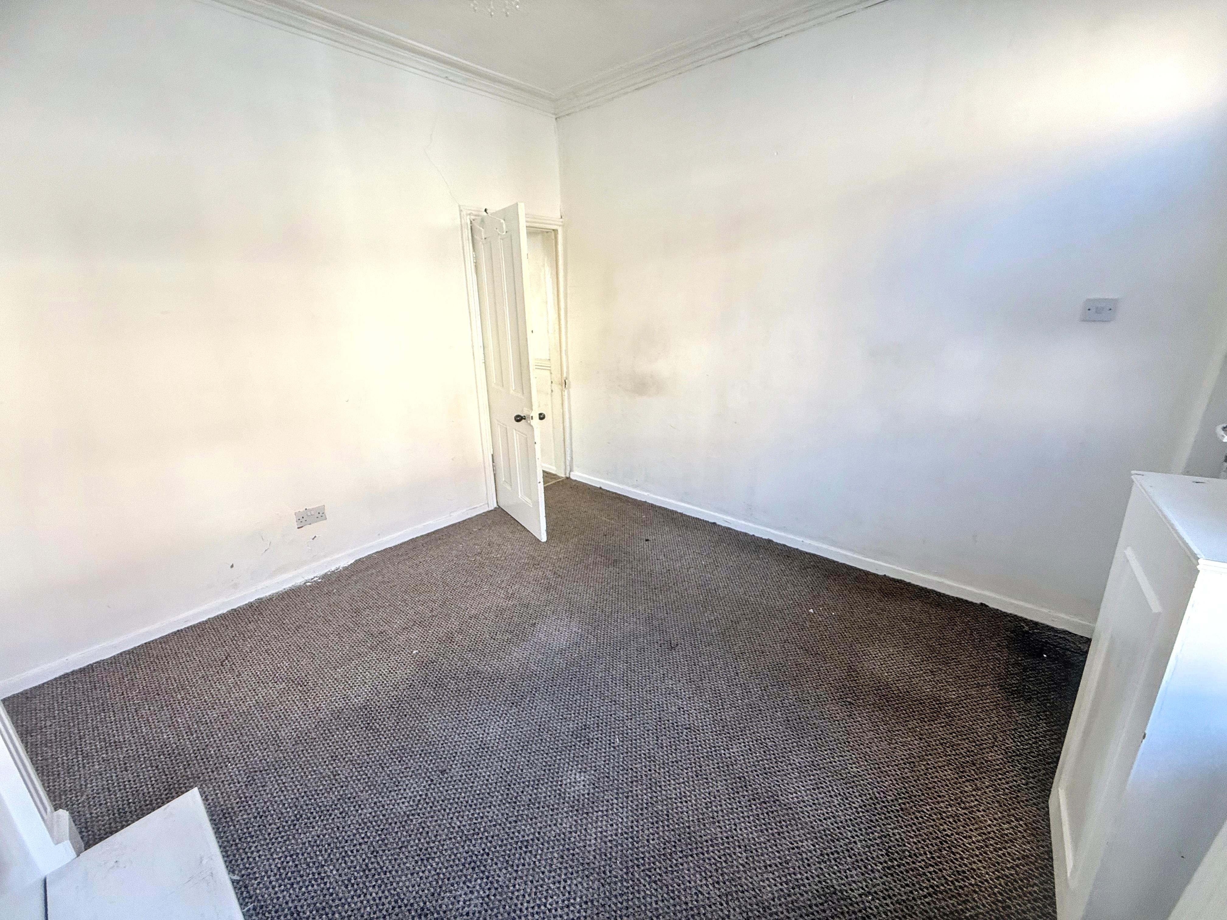 8 Lindley Street, Stoke-on-Trent, ST6 2DW