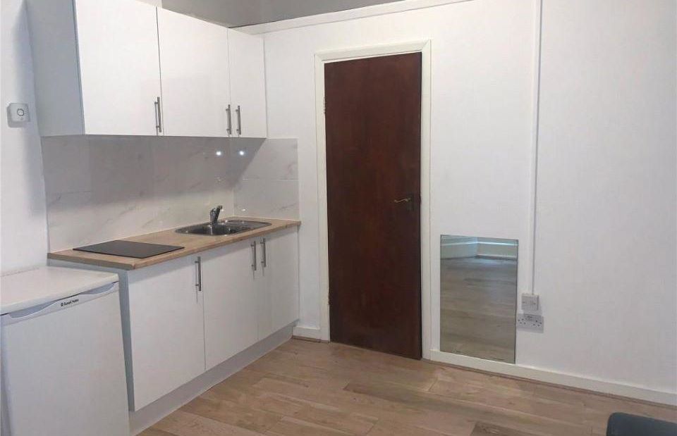Flat 10, 161 J, Hither Green Lane, Lewisham, London, SE13 6QF