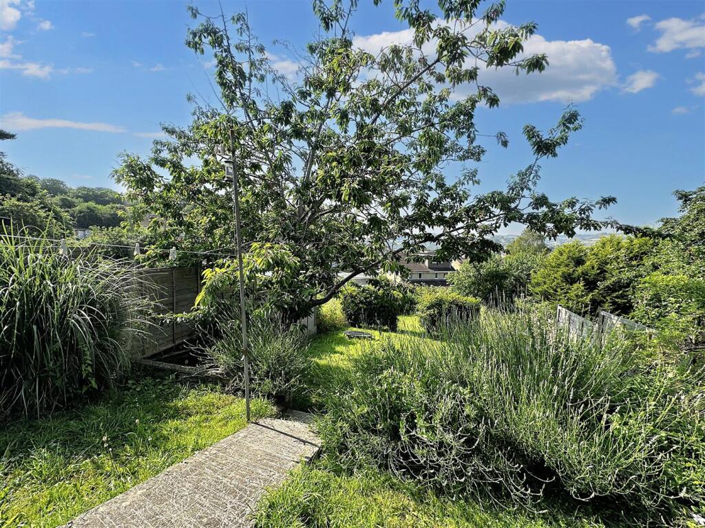 11 North View Close, Bath, BA2 1EH
