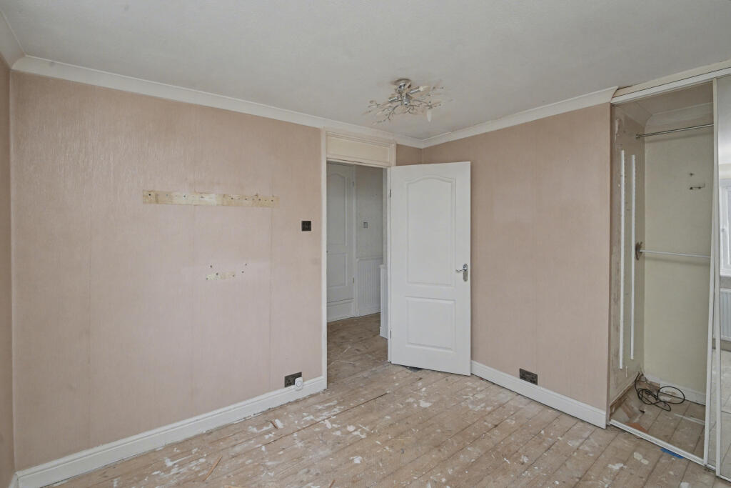 70 Mallard Walk, Sidcup, DA14 6SQ
