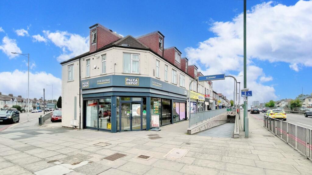 992 Eastern Ave, Ilford IG2 7JD