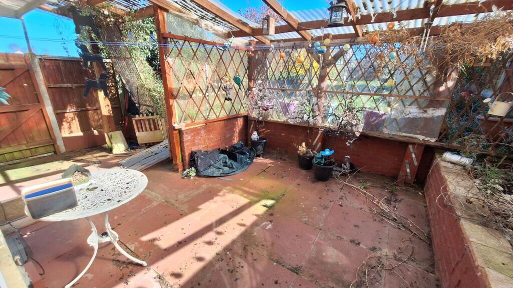 117 Kitwood Avenue, Dordon, Tamworth, Warwickshire, B78 1PF, Tamworth, B78 1PF