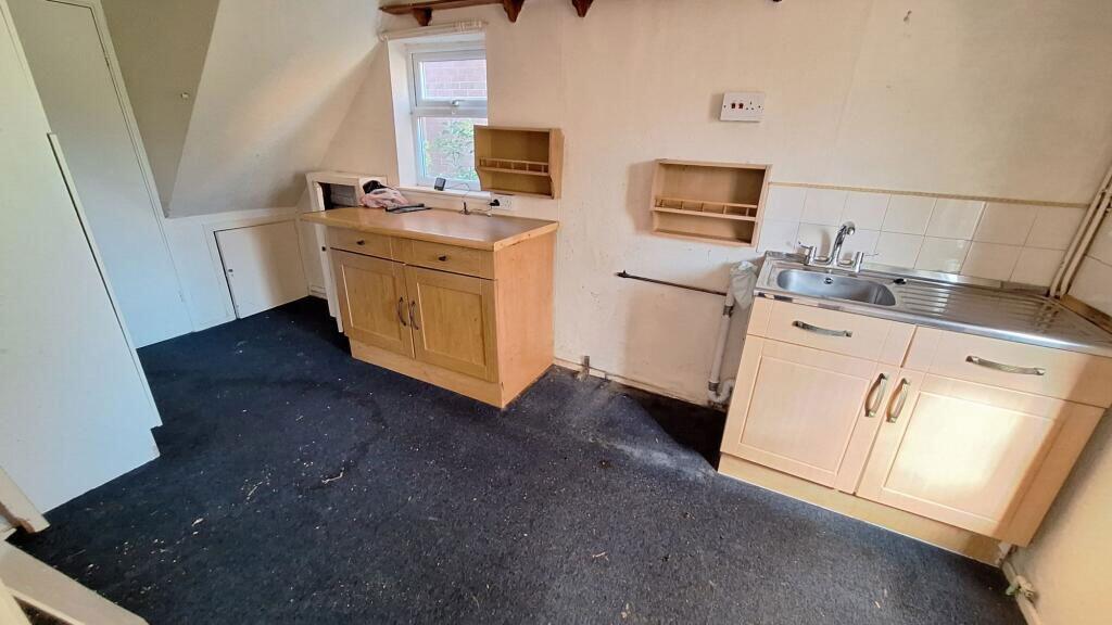 117 Kitwood Avenue, Dordon, Tamworth, Warwickshire, B78 1PF, Tamworth, B78 1PF