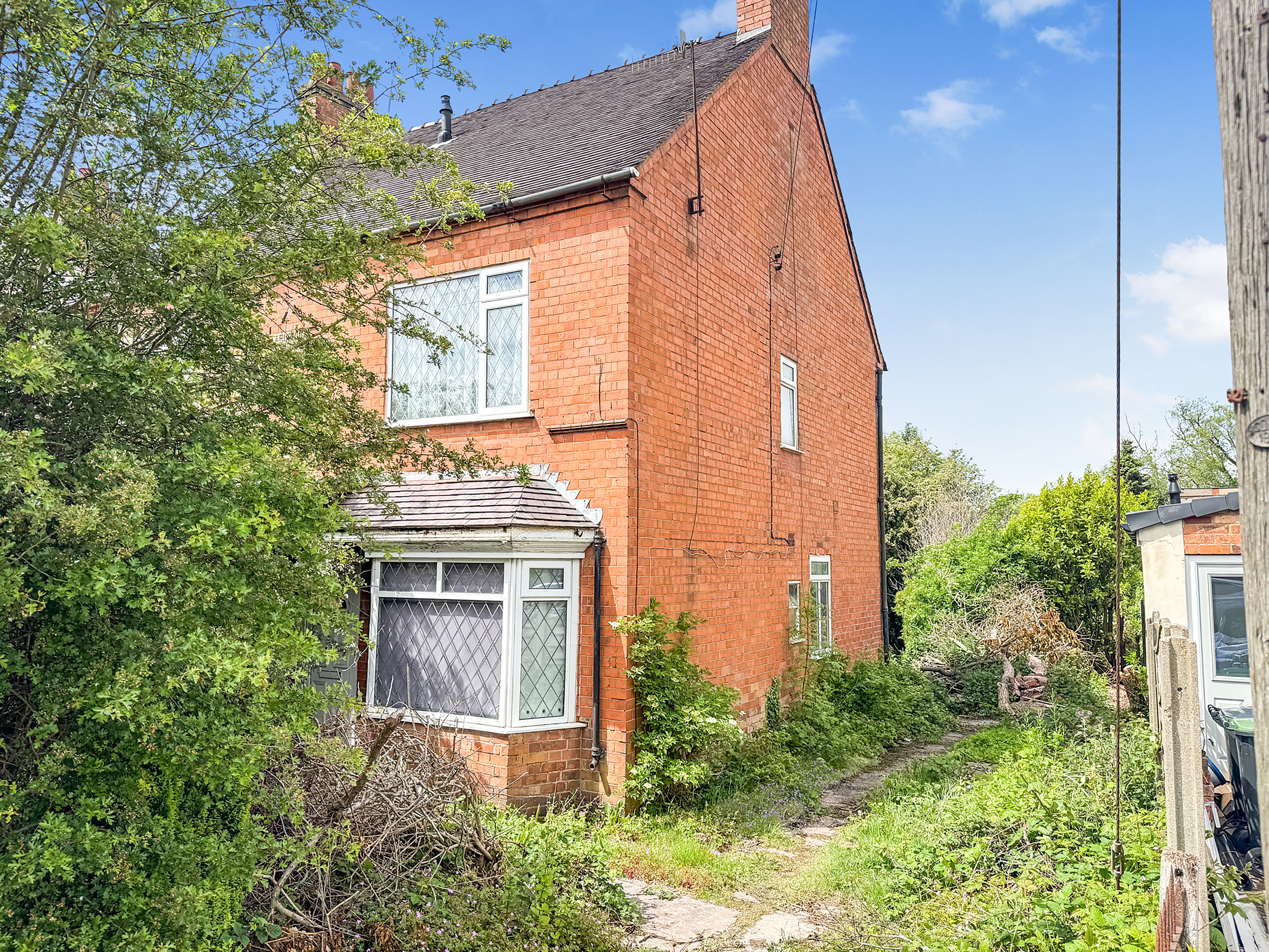 40 Golden Cross Ln, Catshill, Bromsgrove B61 0LG