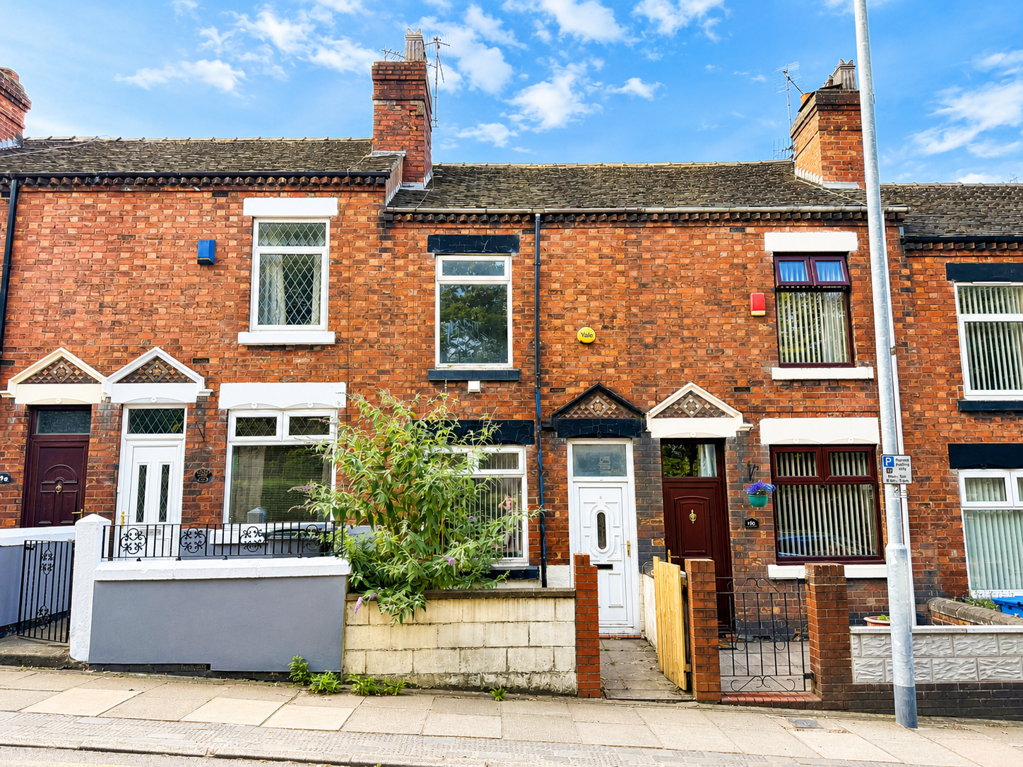 192 Moorland Rd, Burslem, Stoke-on-Trent ST6 1EB