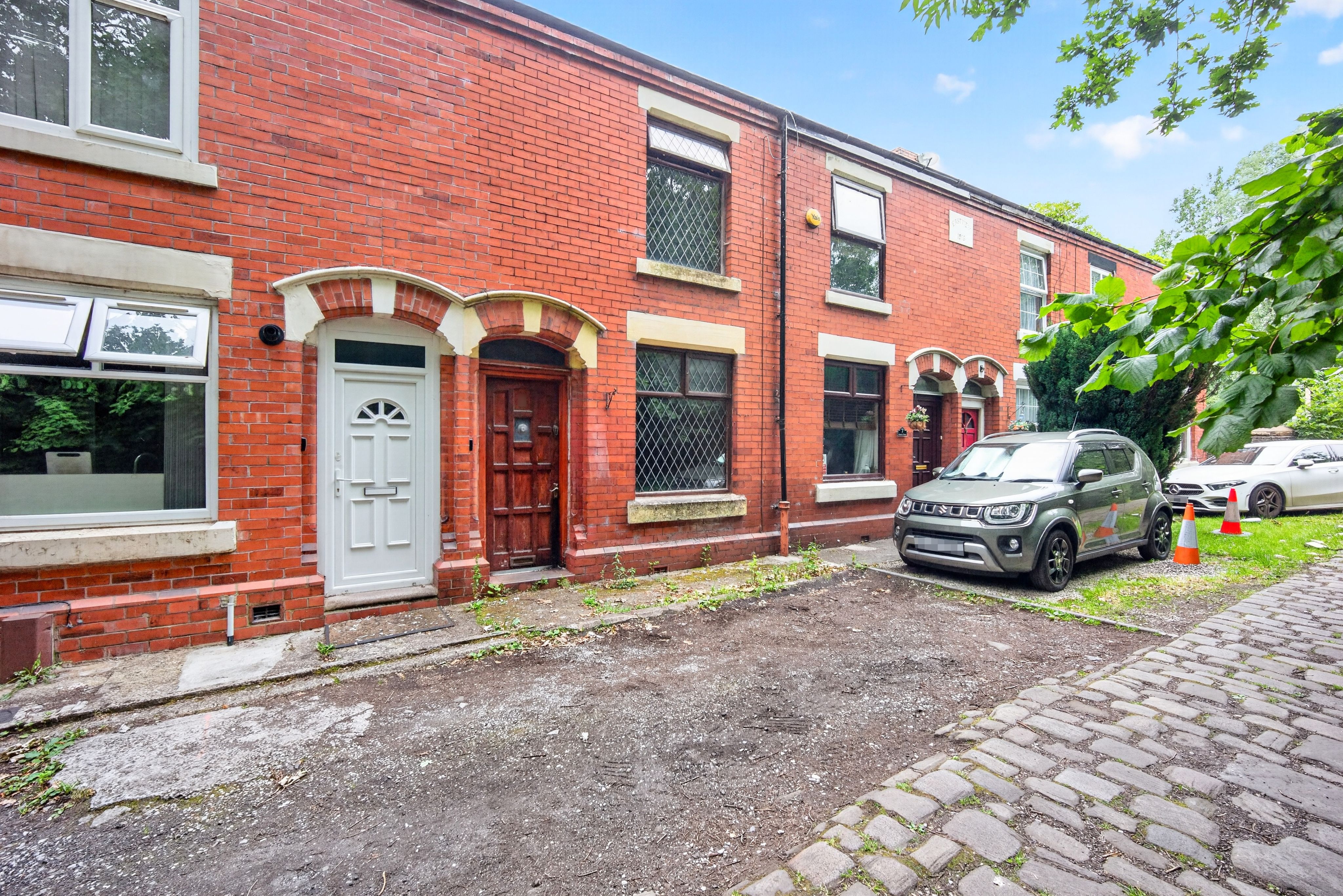 5 Minerva Rd, Ashton-under-Lyne OL6 6UW