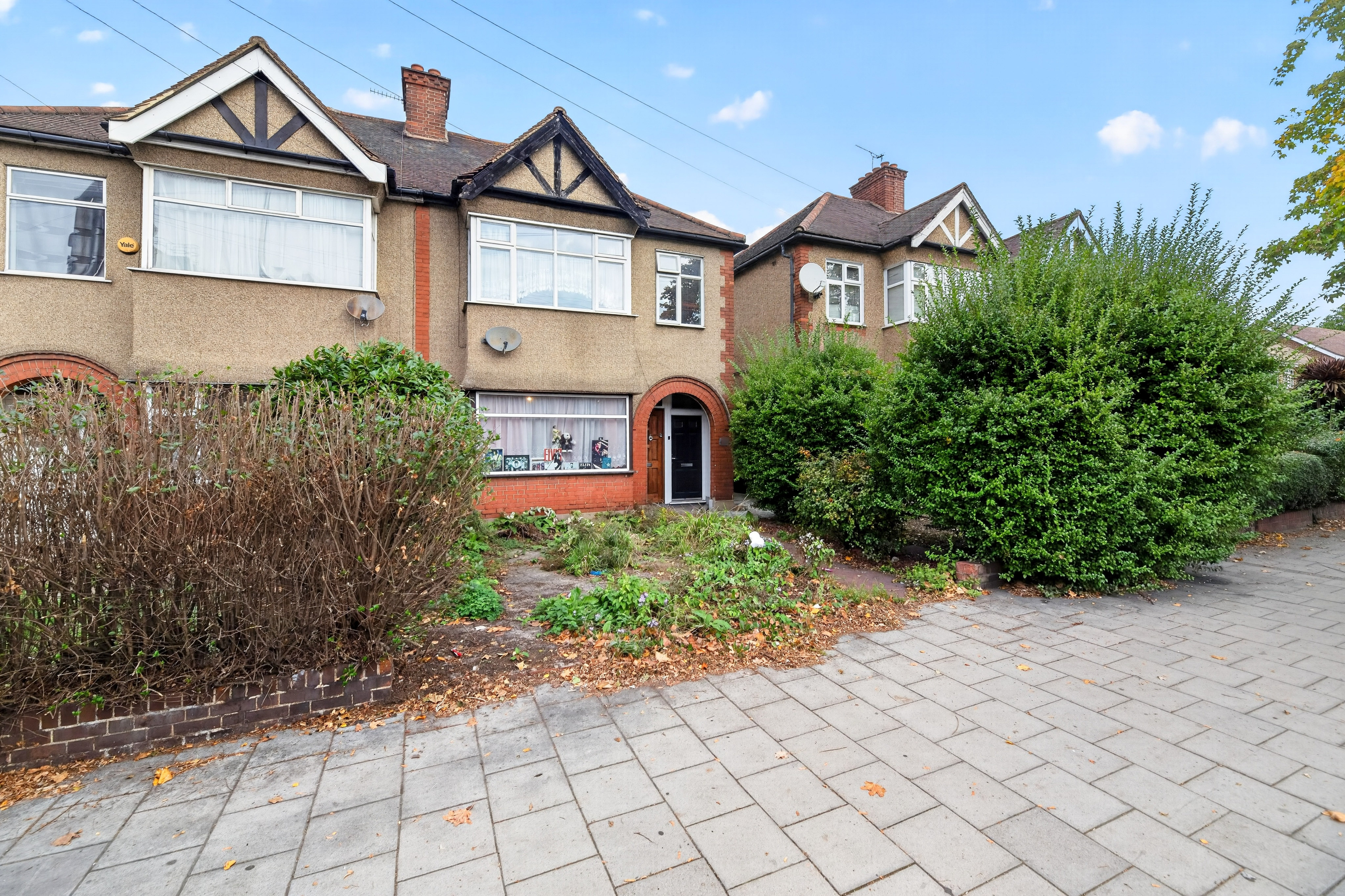6A St Edwards Way, Romford RM1 4DD
