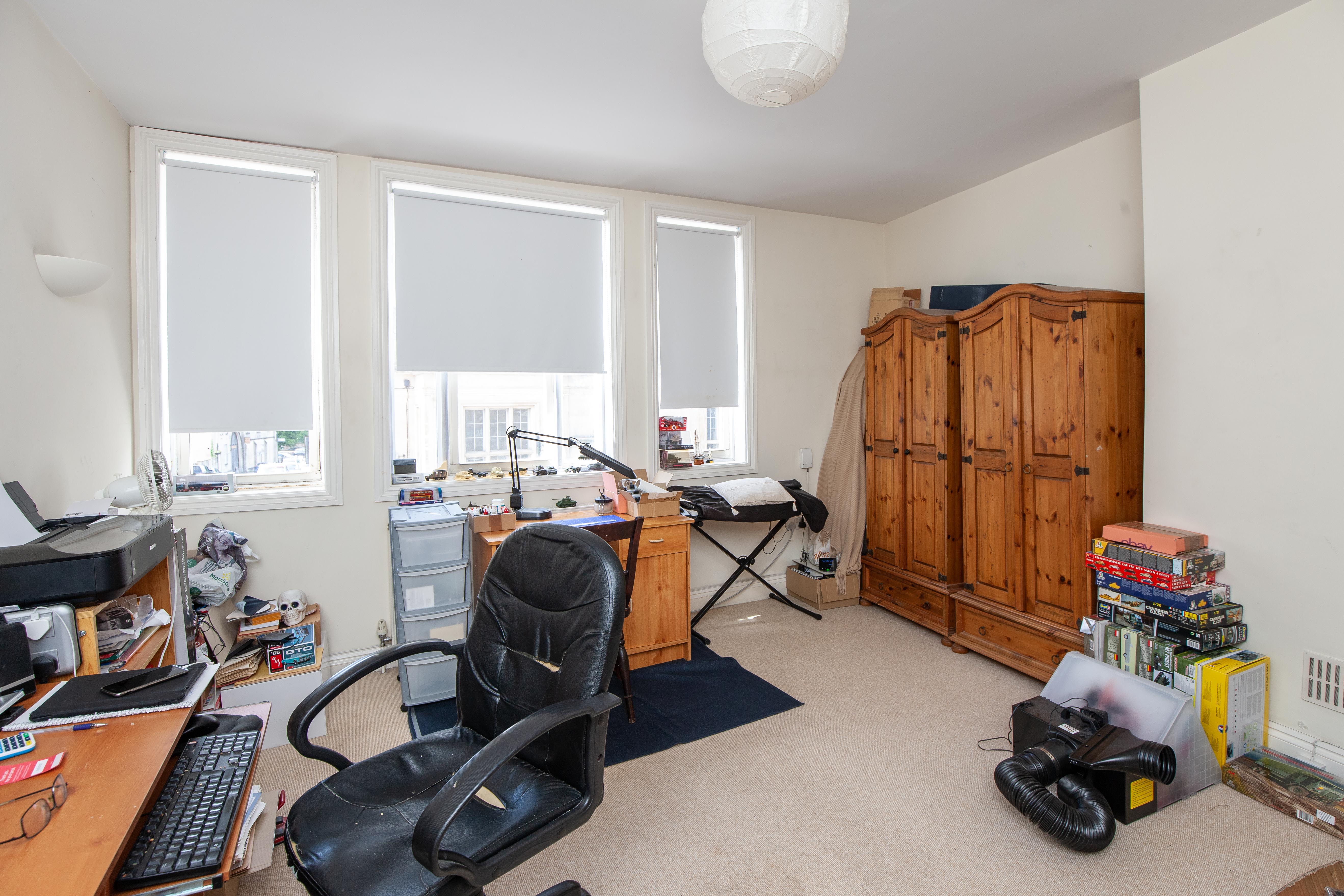 11a Market Place, Warminster, Wiltshire, BA12 9AY