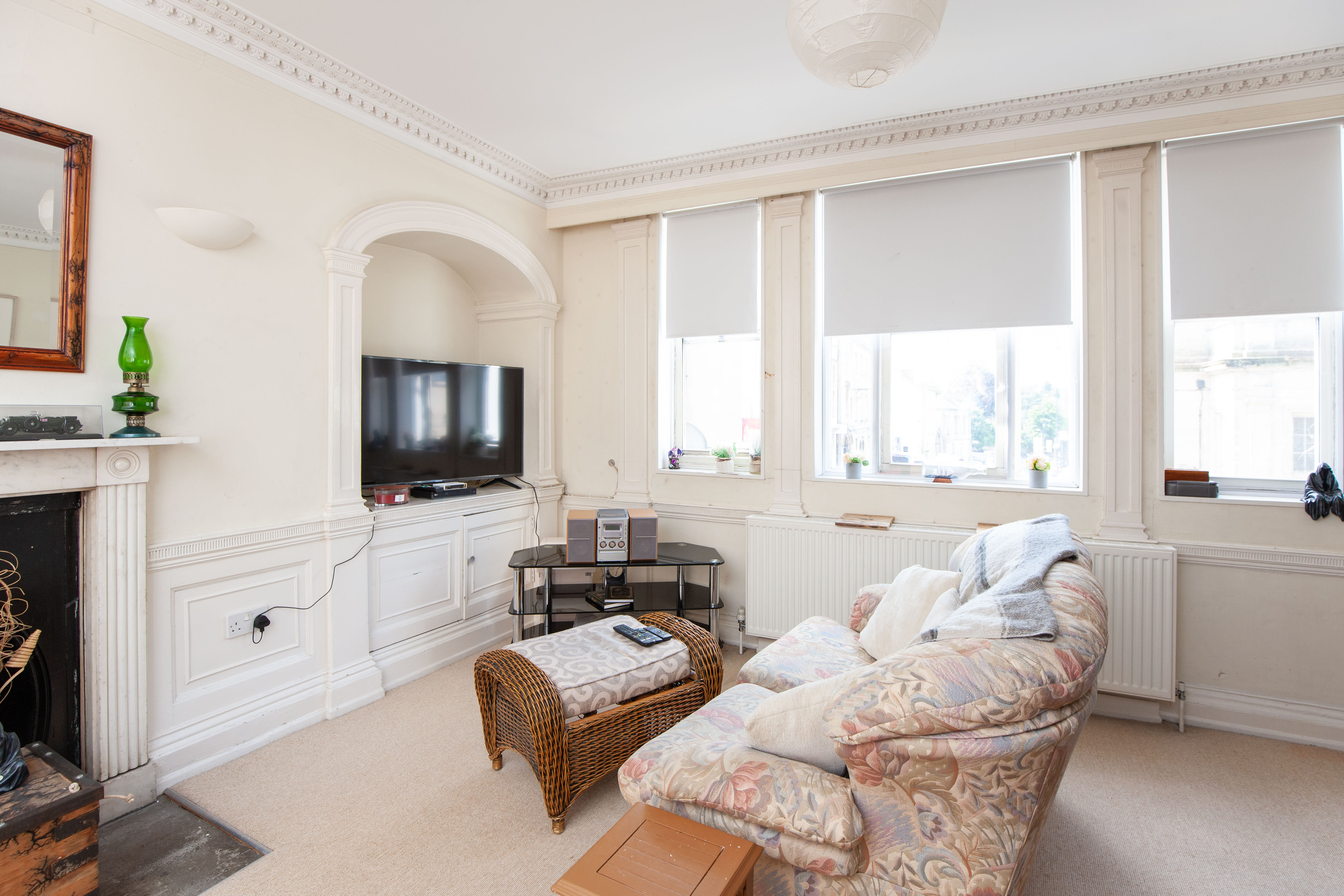 11a Market Place, Warminster, Wiltshire, BA12 9AY