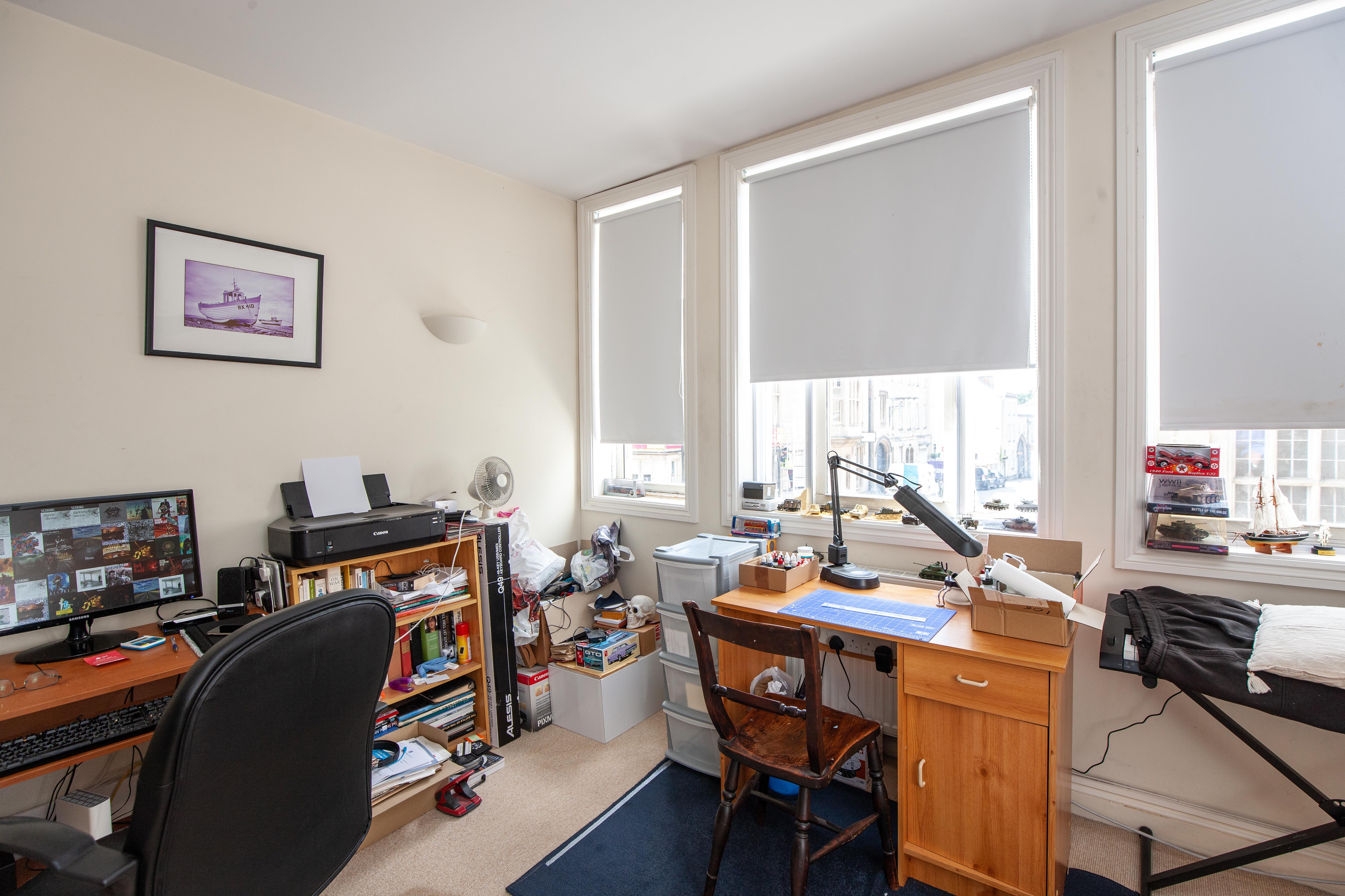 11a Market Place, Warminster, Wiltshire, BA12 9AY