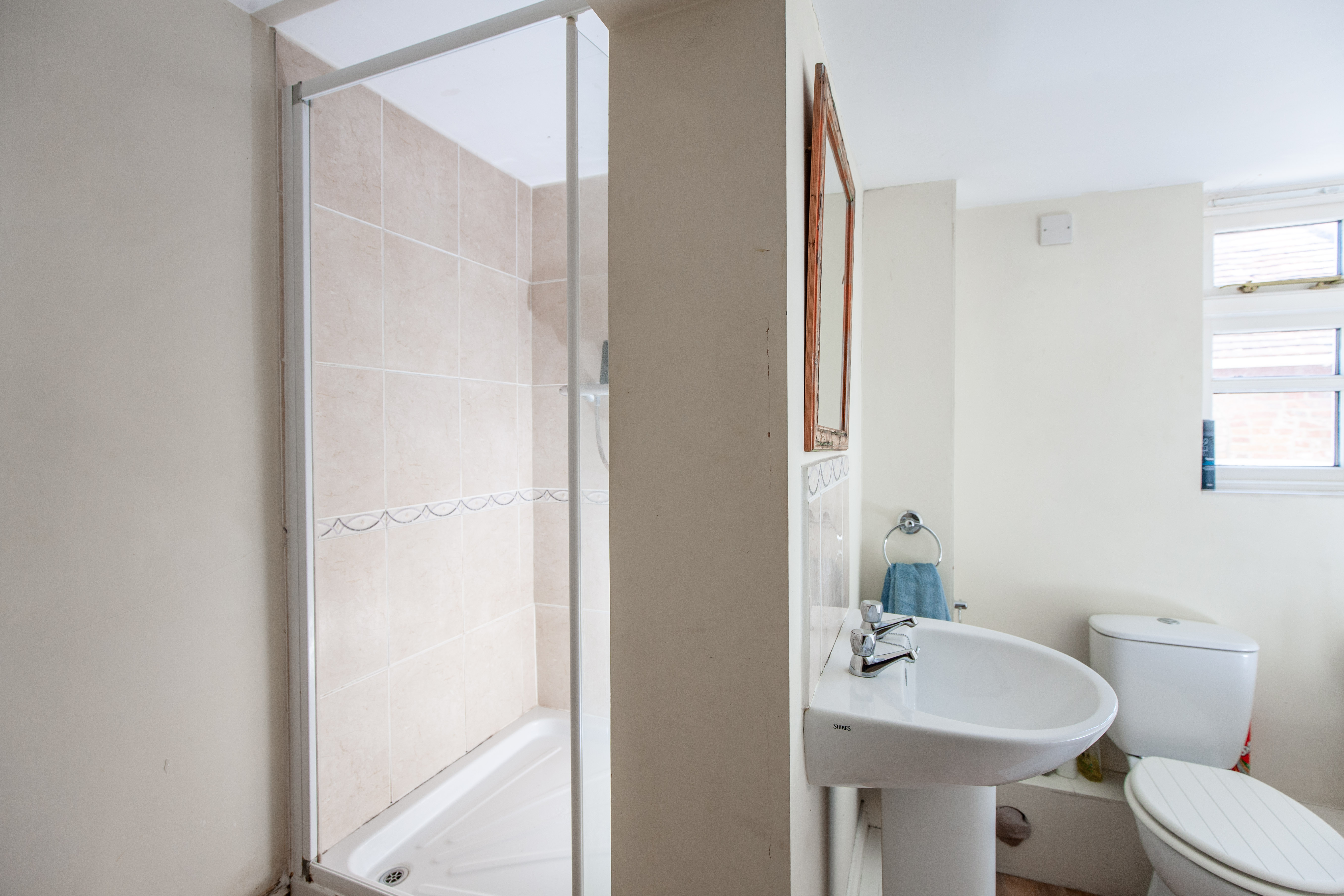 11a Market Place, Warminster, Wiltshire, BA12 9AY