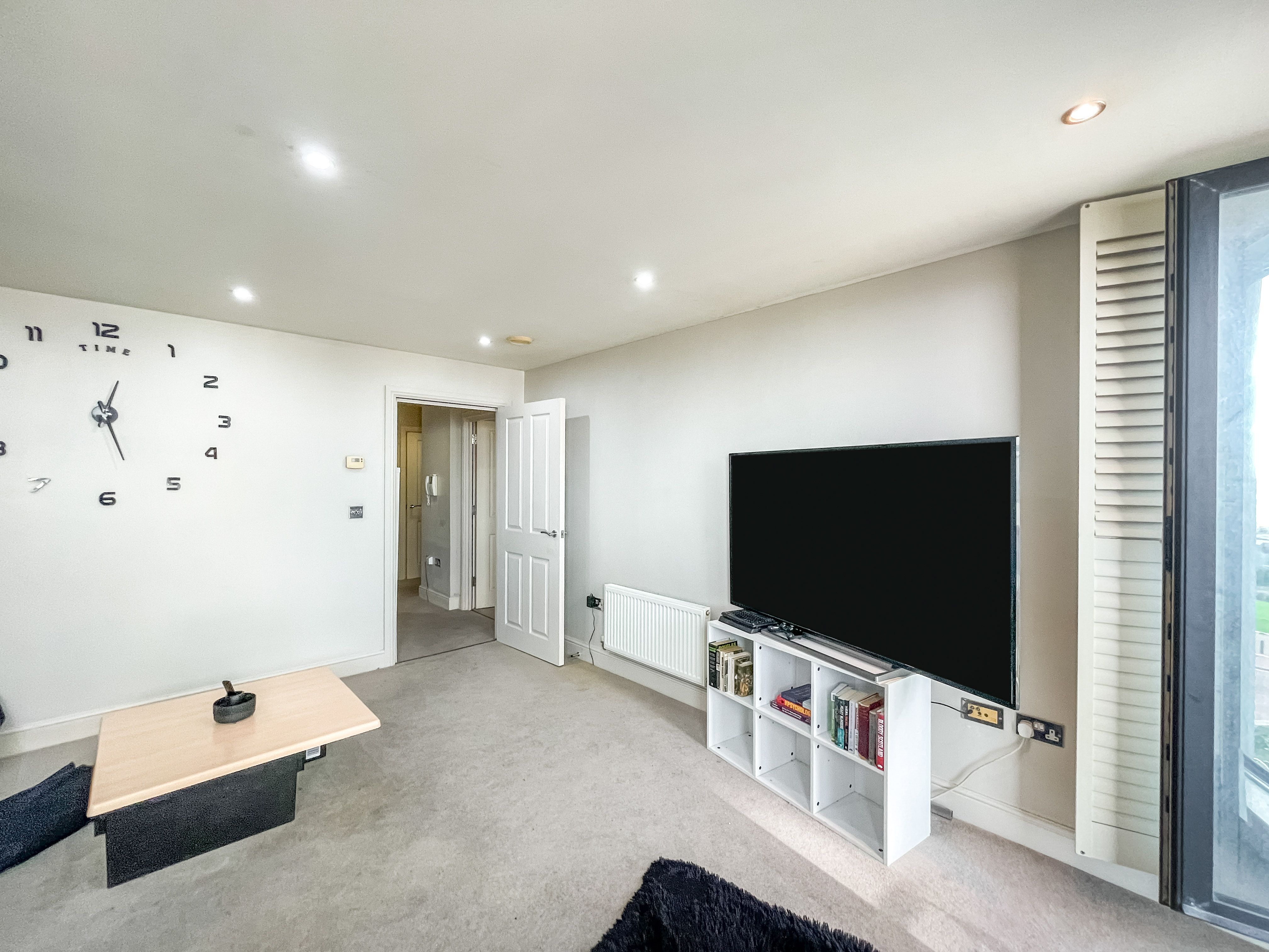 3 Bedroom Flat / Apartment in EGERTON ROAD