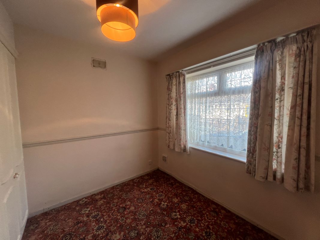 32 Malins Road, Wolverhampton, WV4 6AW