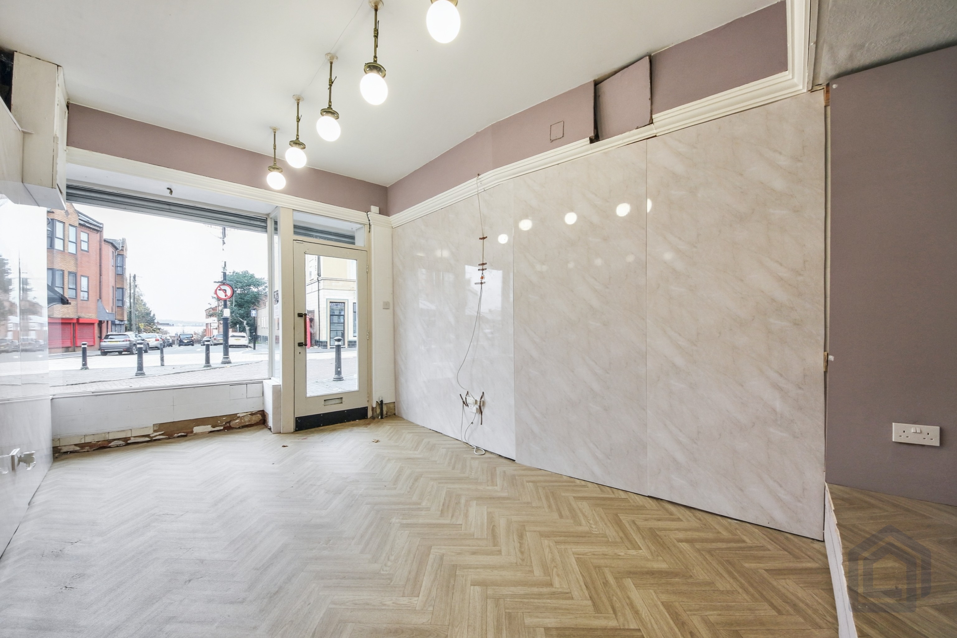 Commercial Property in Wednesbury