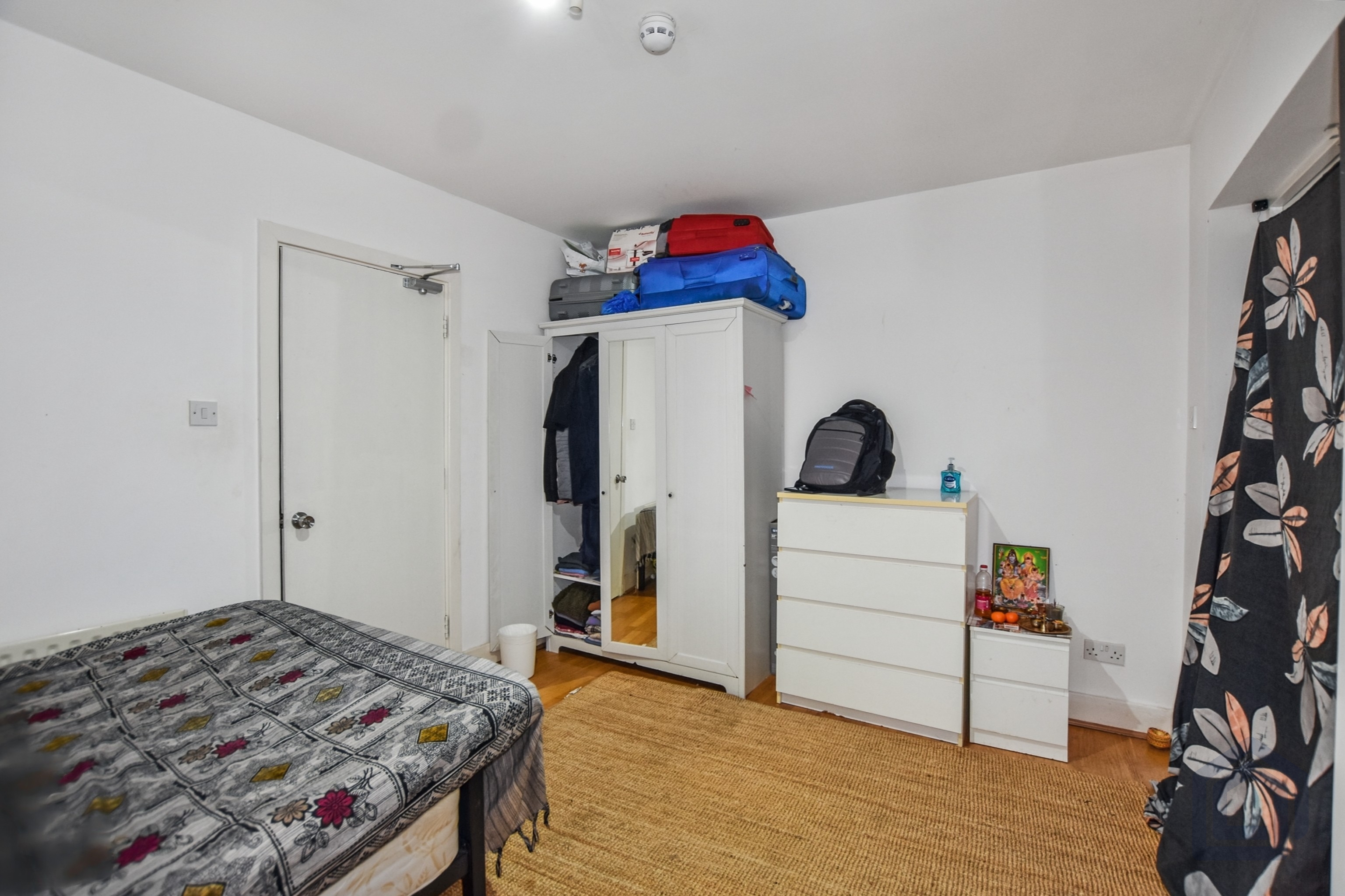 5 Bedroom Terraced House in London