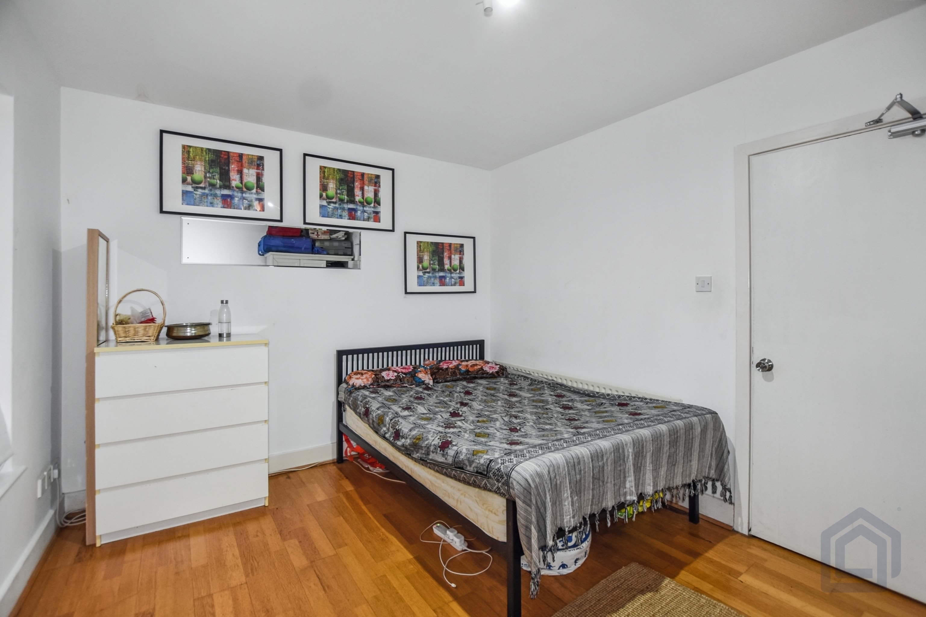 5 Bedroom Terraced House in London