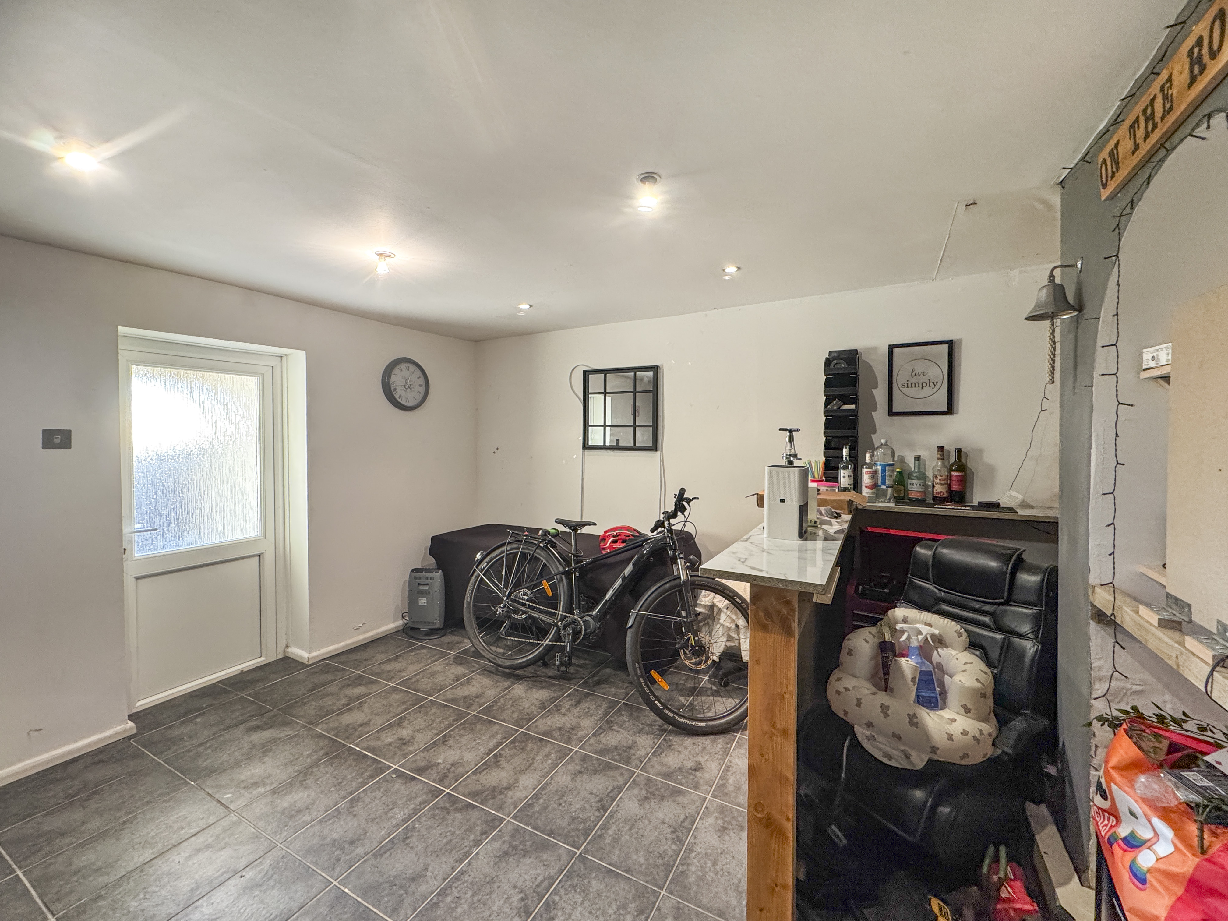 17 Oakham Road, Dudley, DY2 7TA