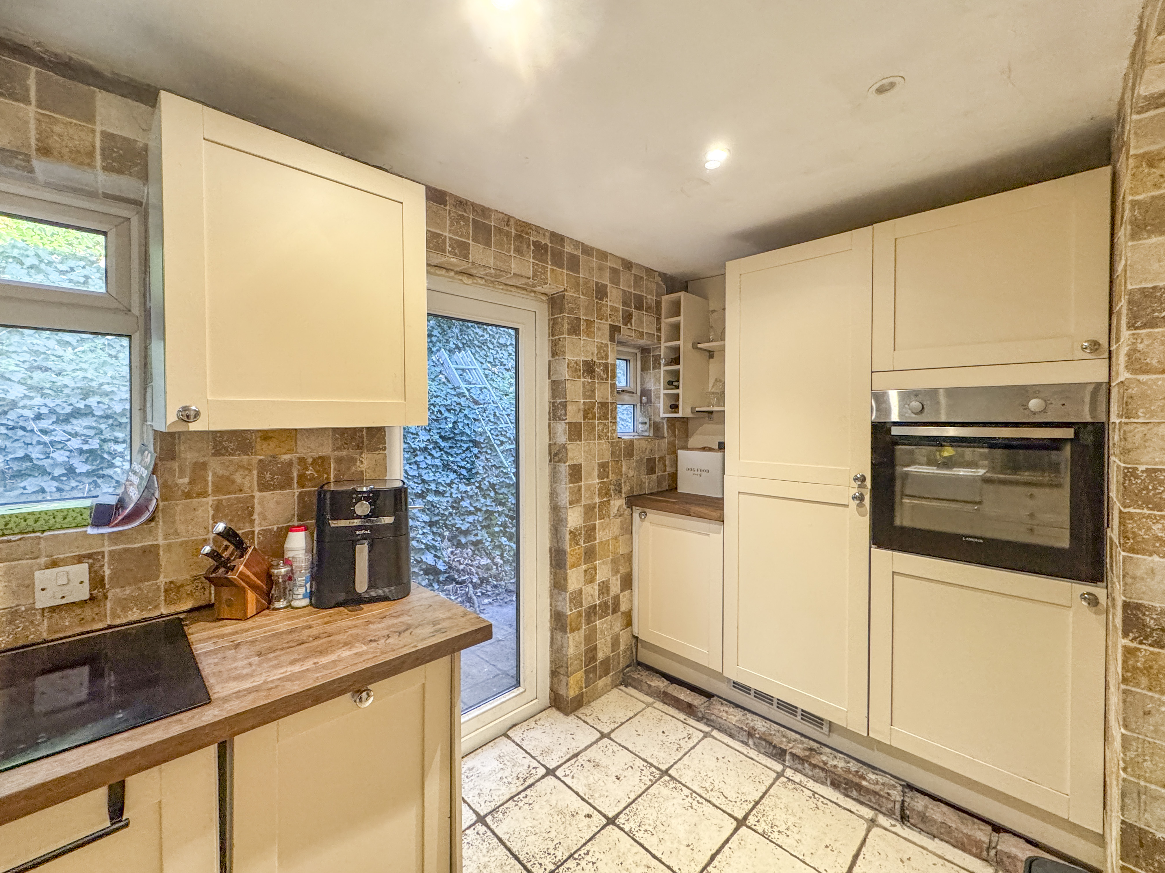 17 Oakham Road, Dudley, DY2 7TA