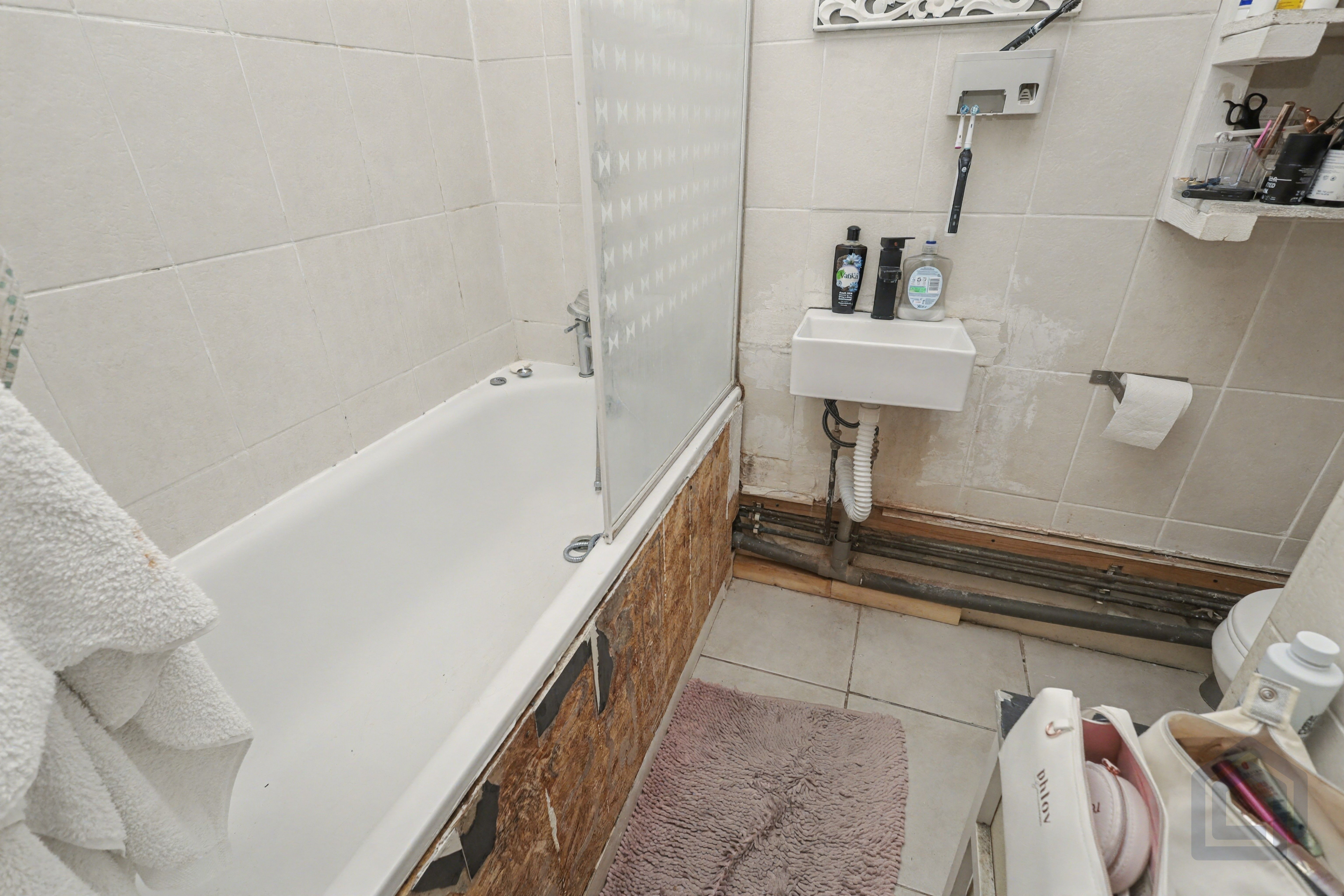 5A COLLIER ROW ROAD, ROMFORD, RM5 3NP