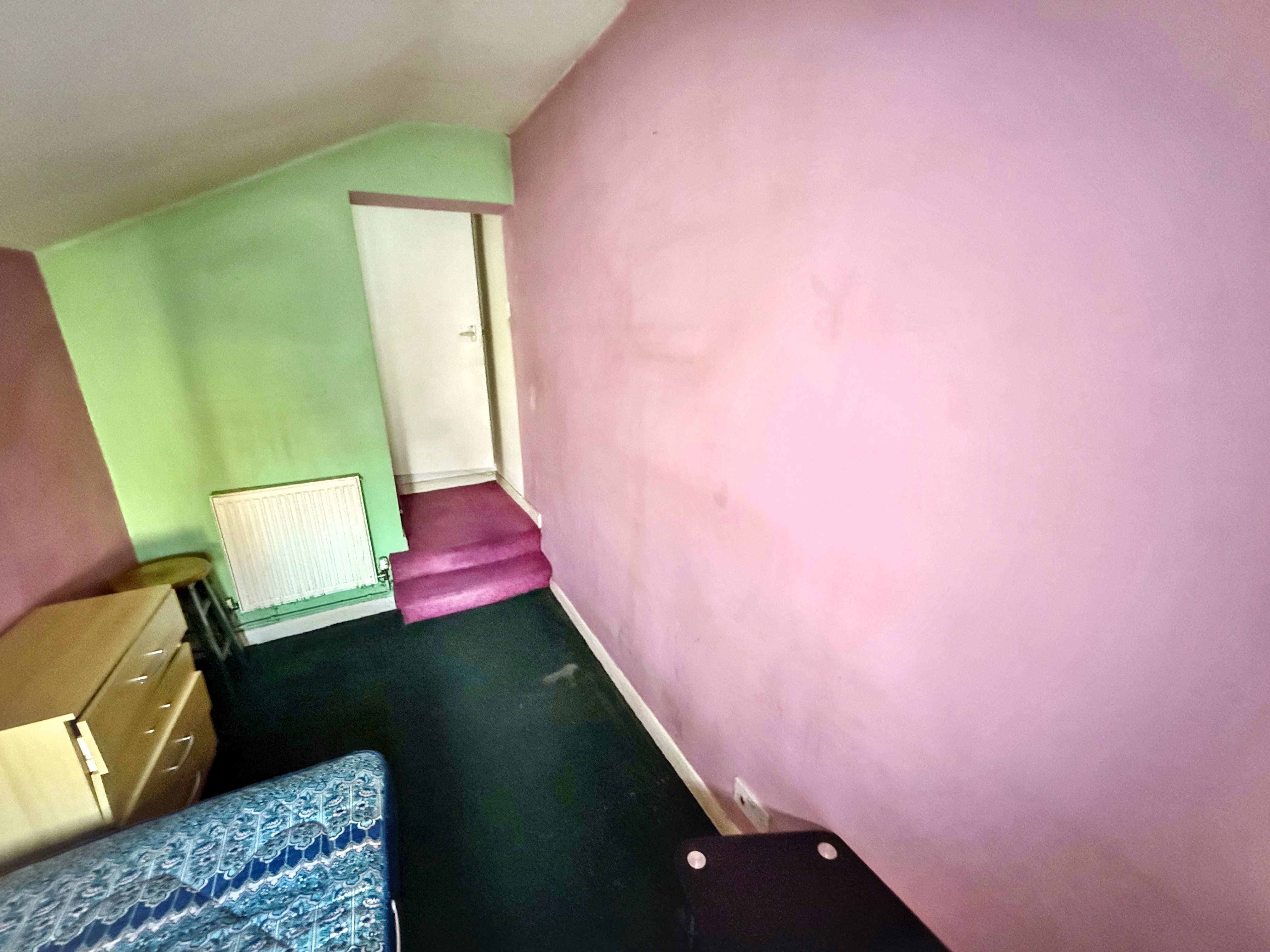 53, Wood Street,, Burton-on-Trent,, DE14 3AB