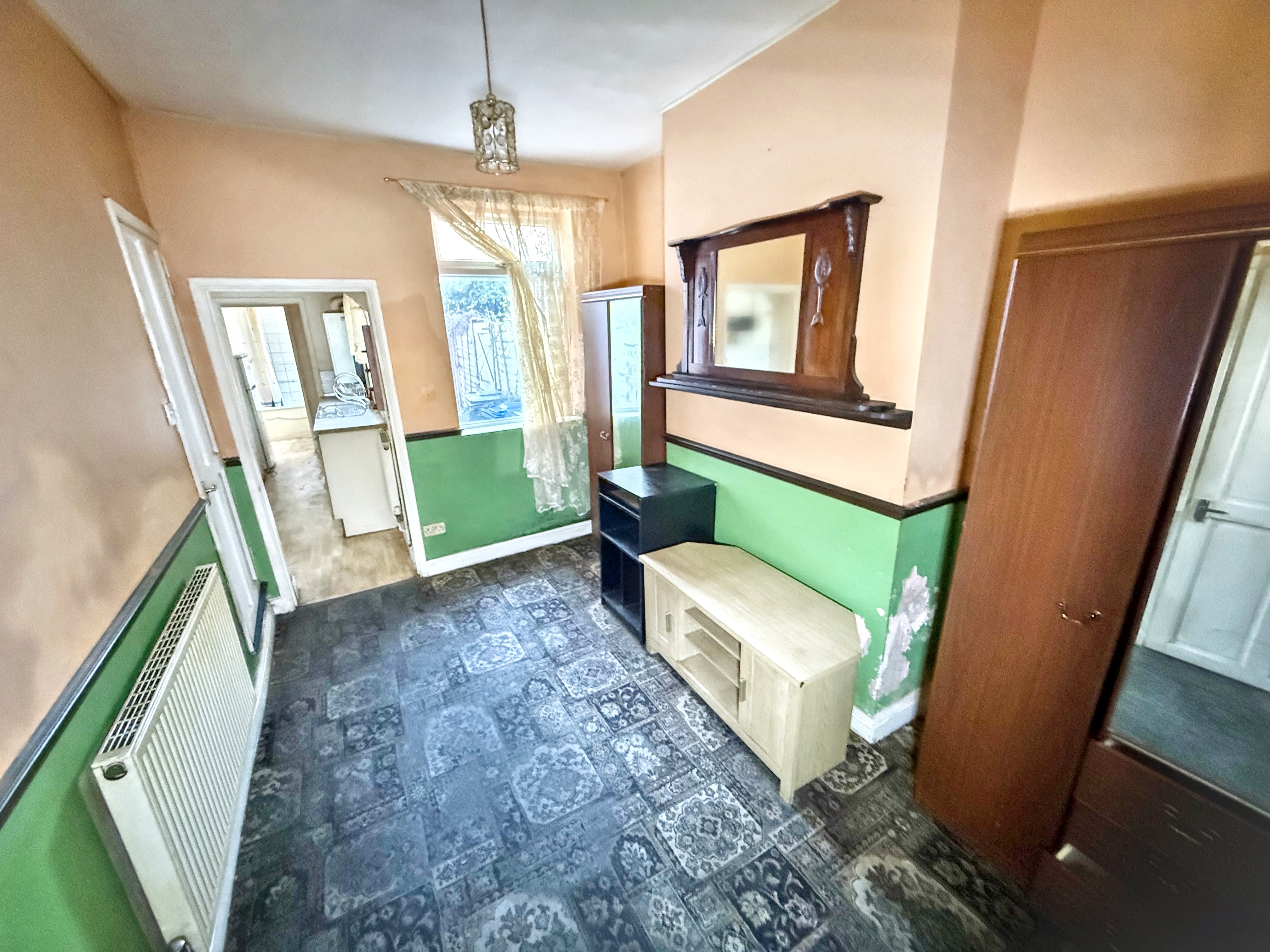 53, Wood Street,, Burton-on-Trent,, DE14 3AB