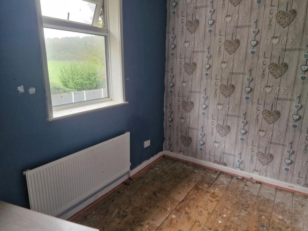 32 Park Road
Featherstone, Wolverhampton, WV10 7HS