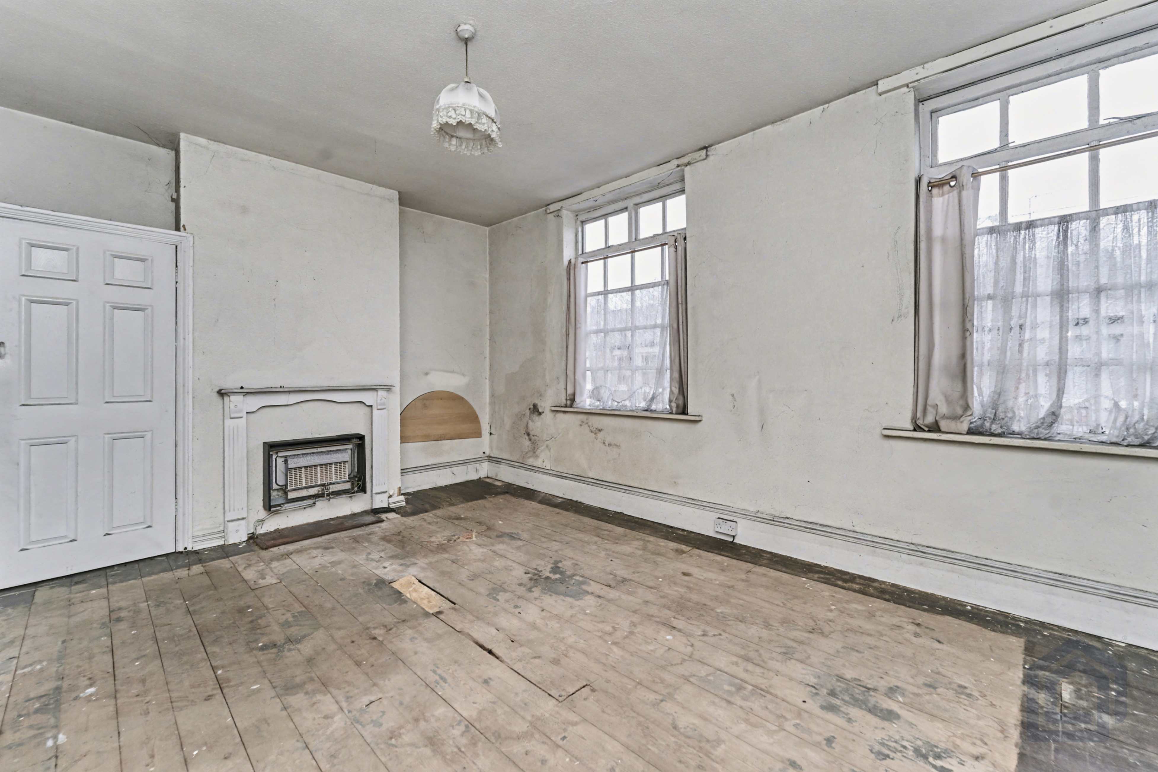 36, St Judes Road West,, Wolverhampton,, WV6 0DA