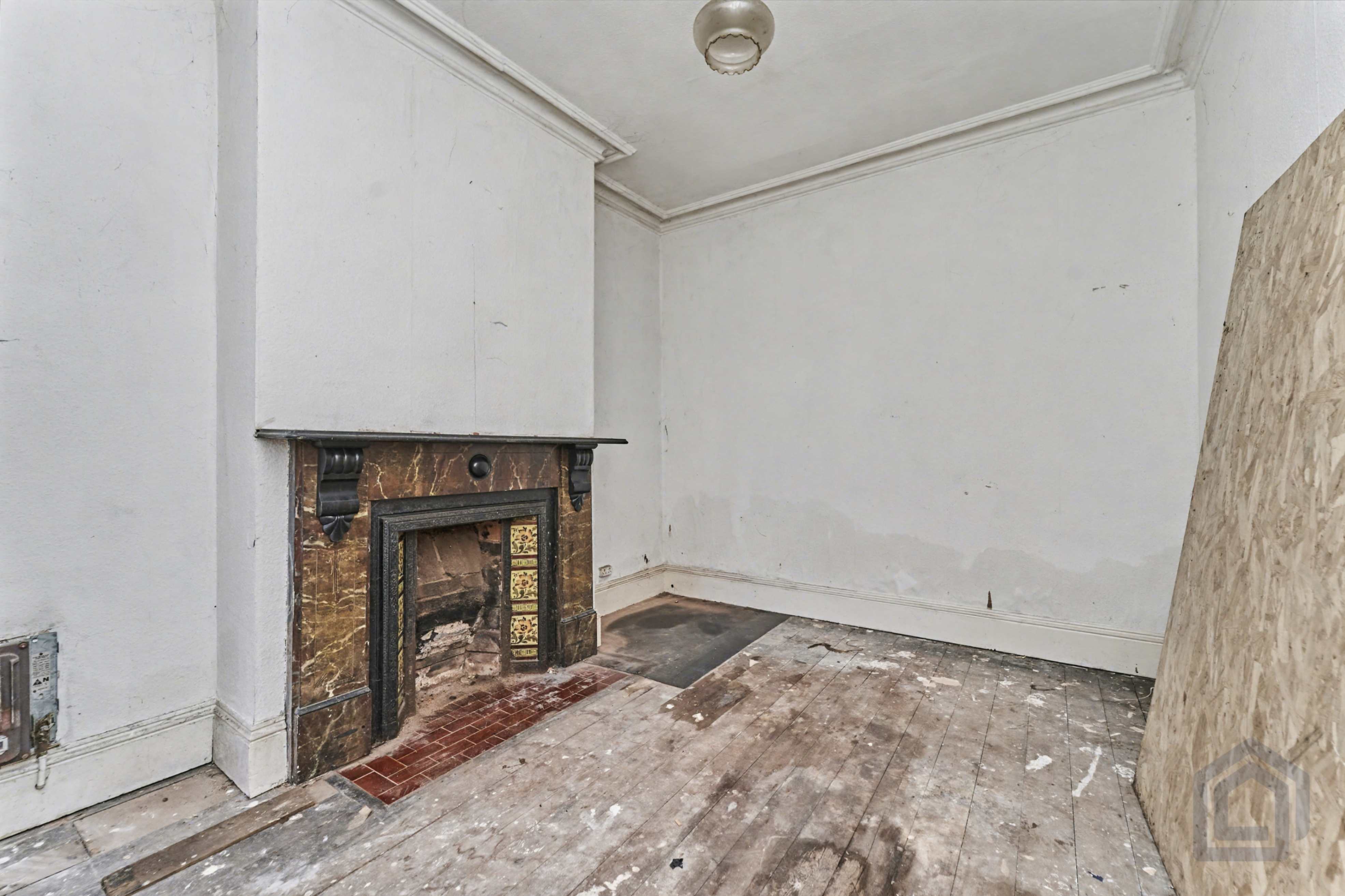 36, St Judes Road West,, Wolverhampton,, WV6 0DA