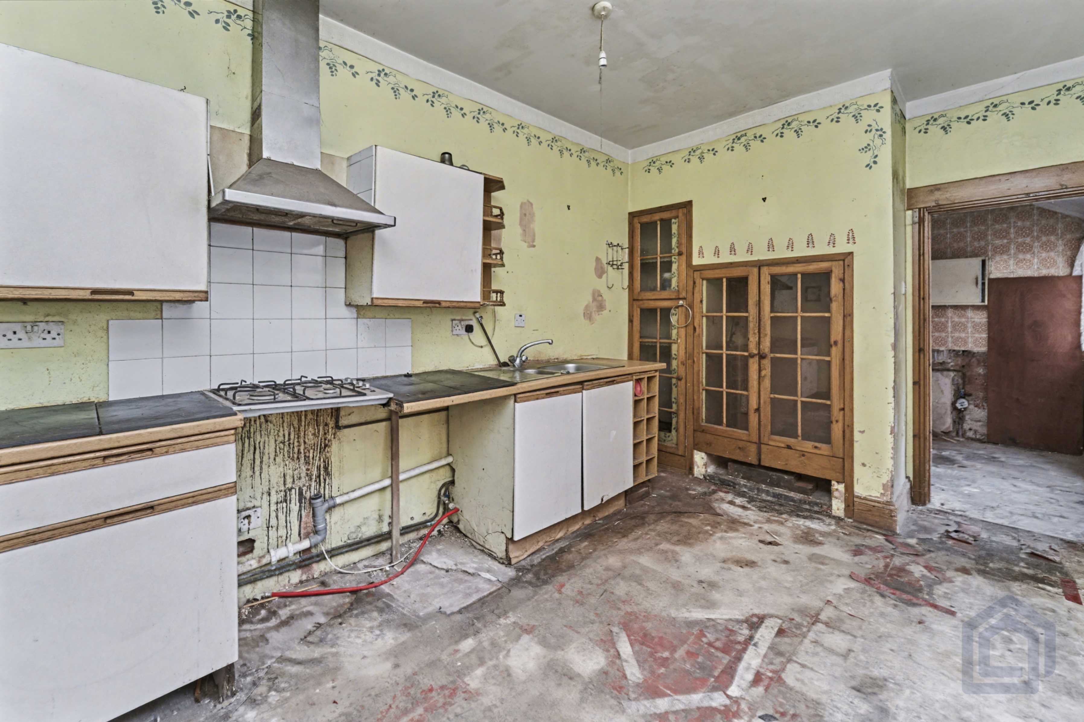 36, St Judes Road West,, Wolverhampton,, WV6 0DA