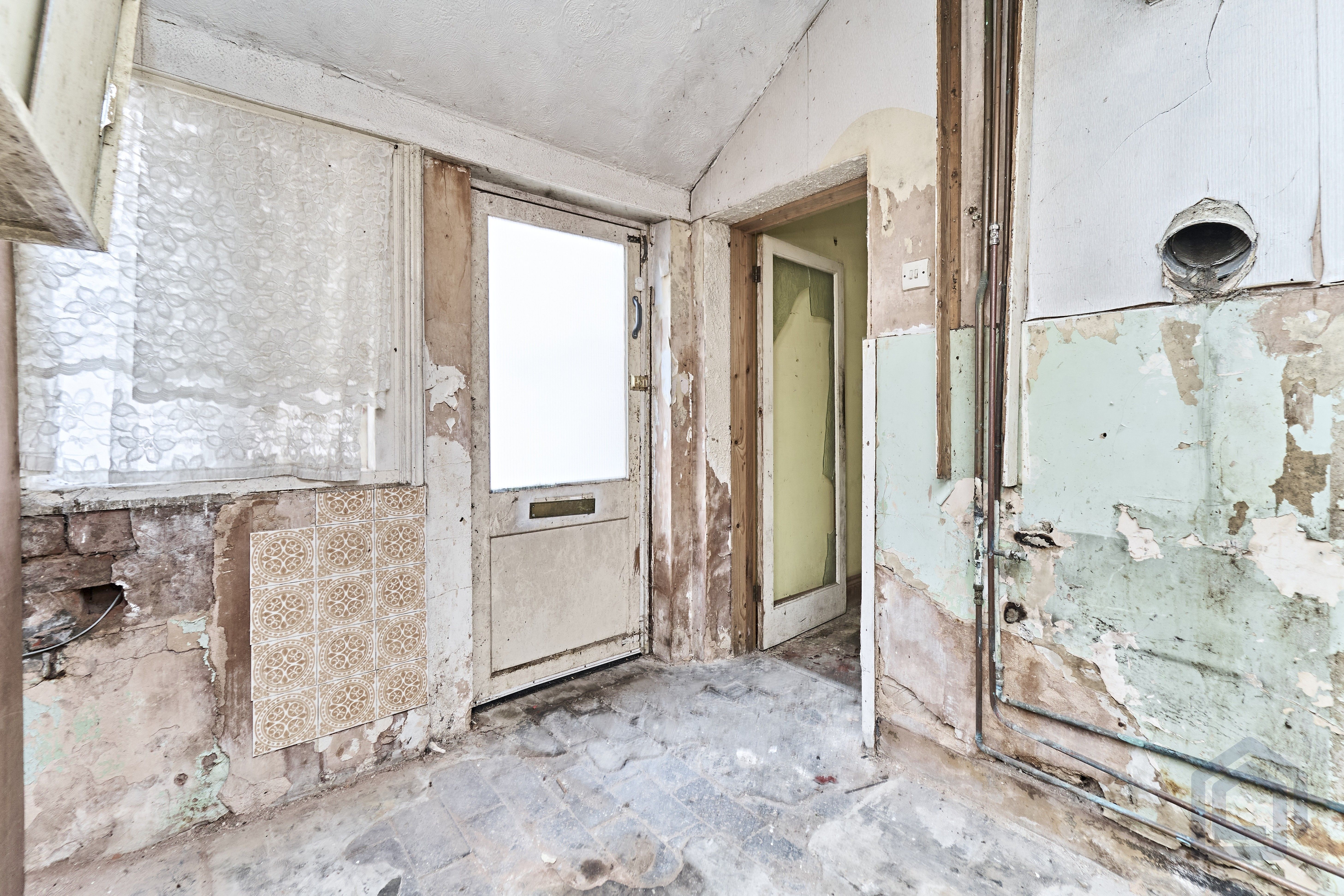 36, St Judes Road West,, Wolverhampton,, WV6 0DA