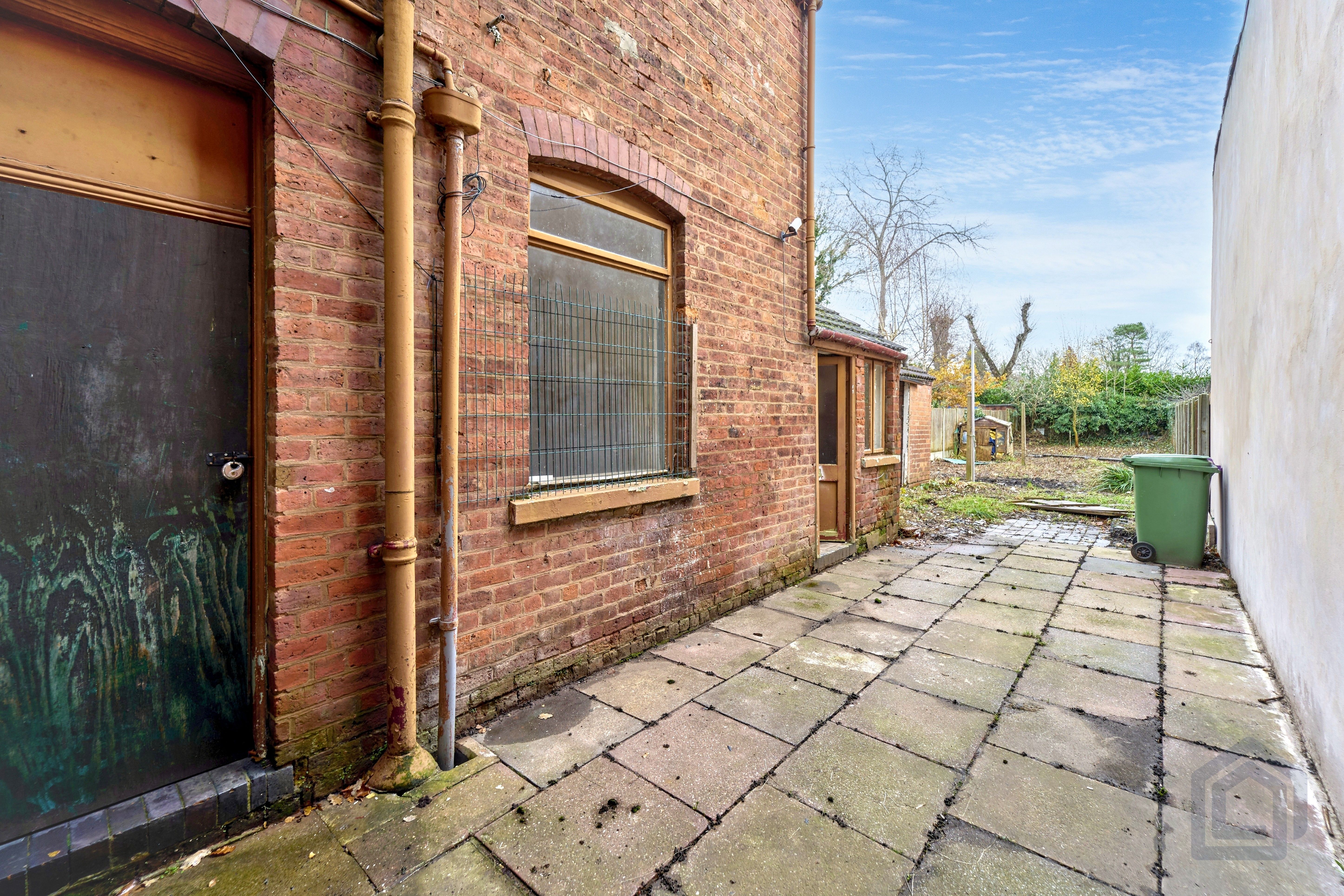 36, St Judes Road West,, Wolverhampton,, WV6 0DA