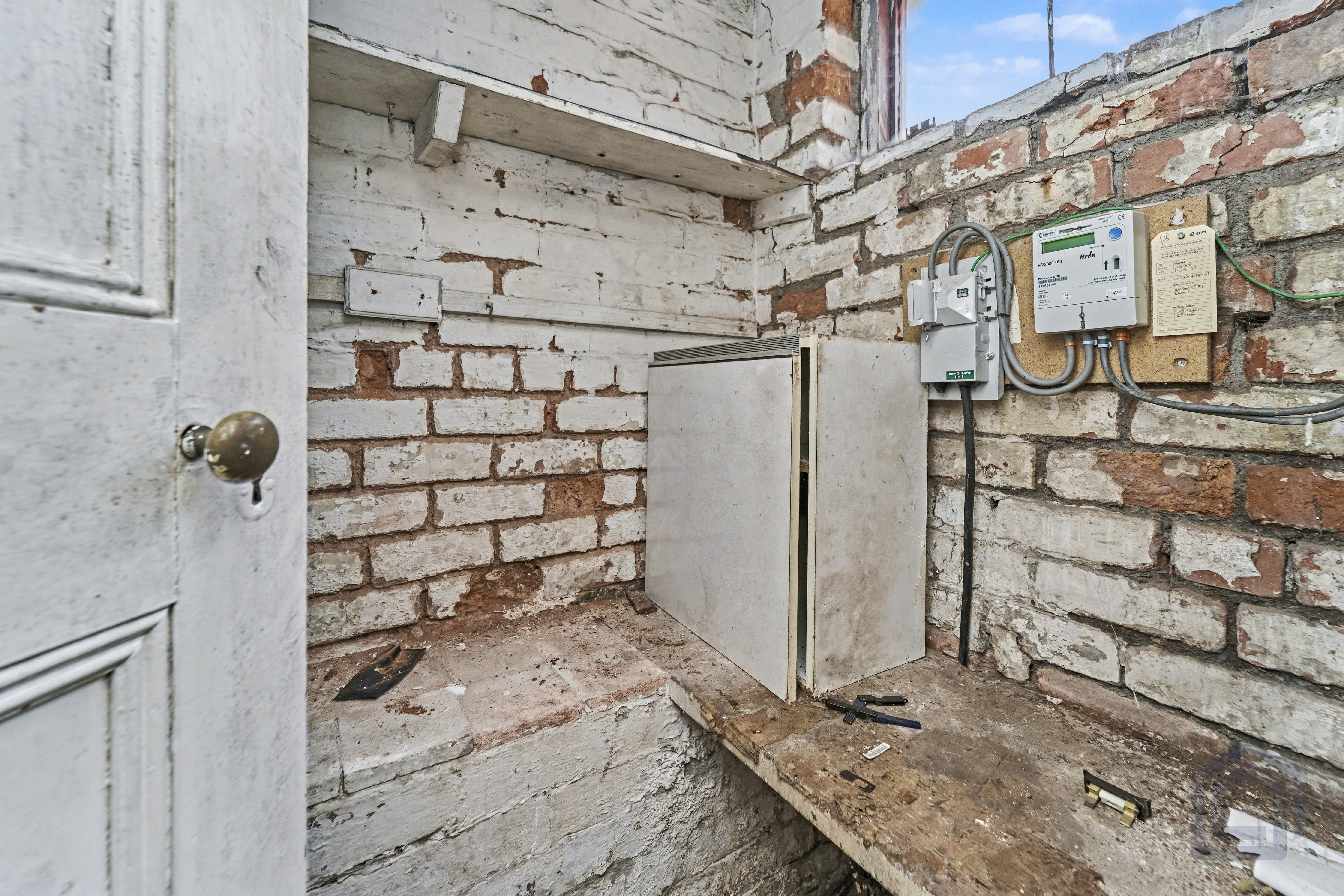 36, St Judes Road West,, Wolverhampton,, WV6 0DA