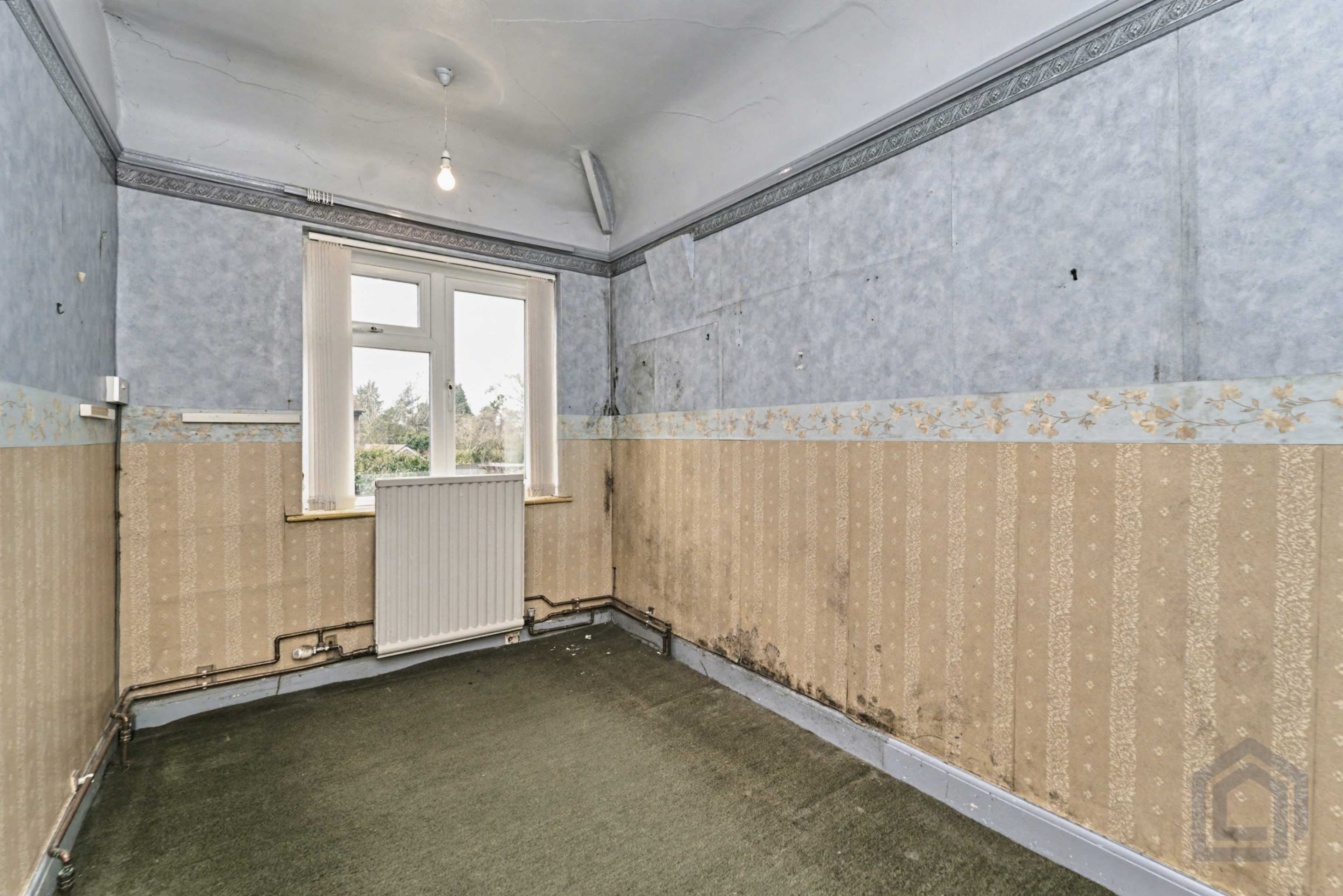 9, Eccleshall Avenue, Oxley,, Wolverhampton,, WV10 6TN