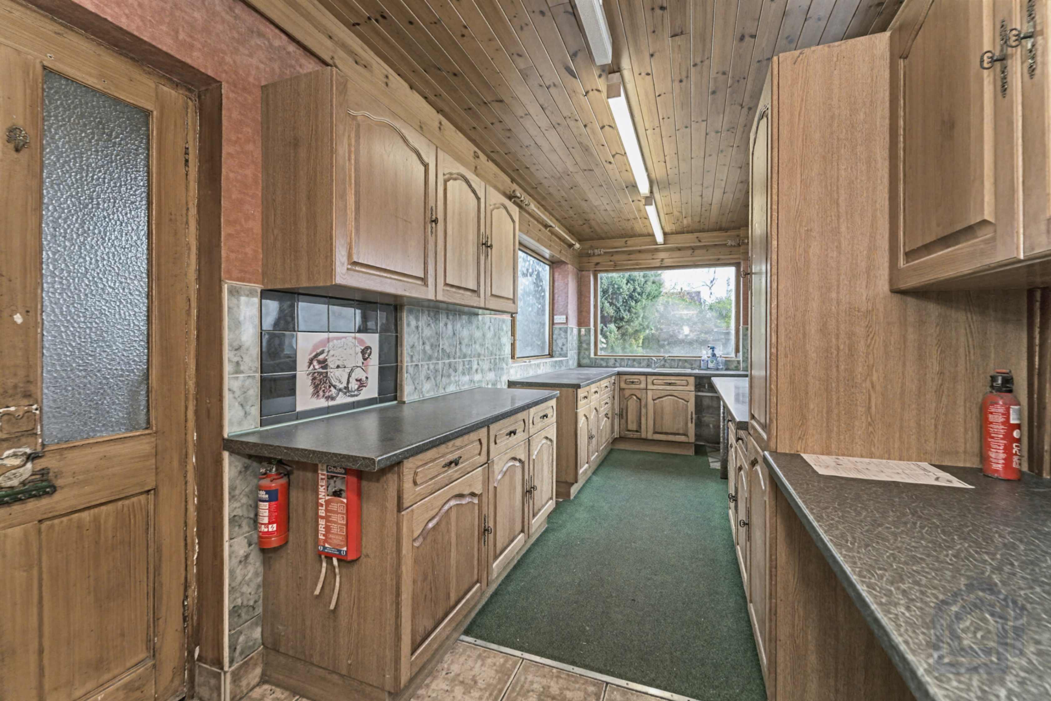 9, Eccleshall Avenue, Oxley,, Wolverhampton,, WV10 6TN