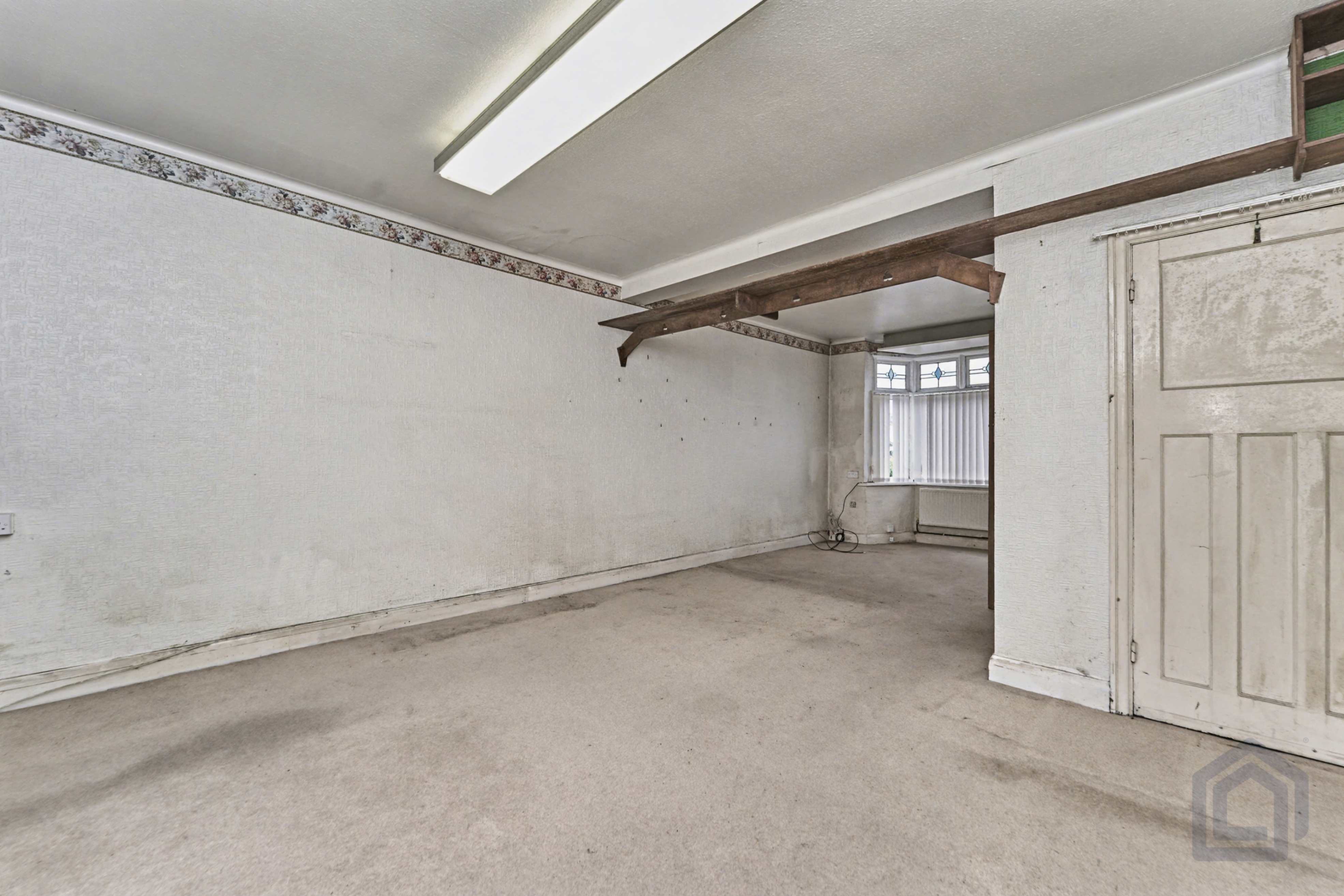 9, Eccleshall Avenue, Oxley,, Wolverhampton,, WV10 6TN