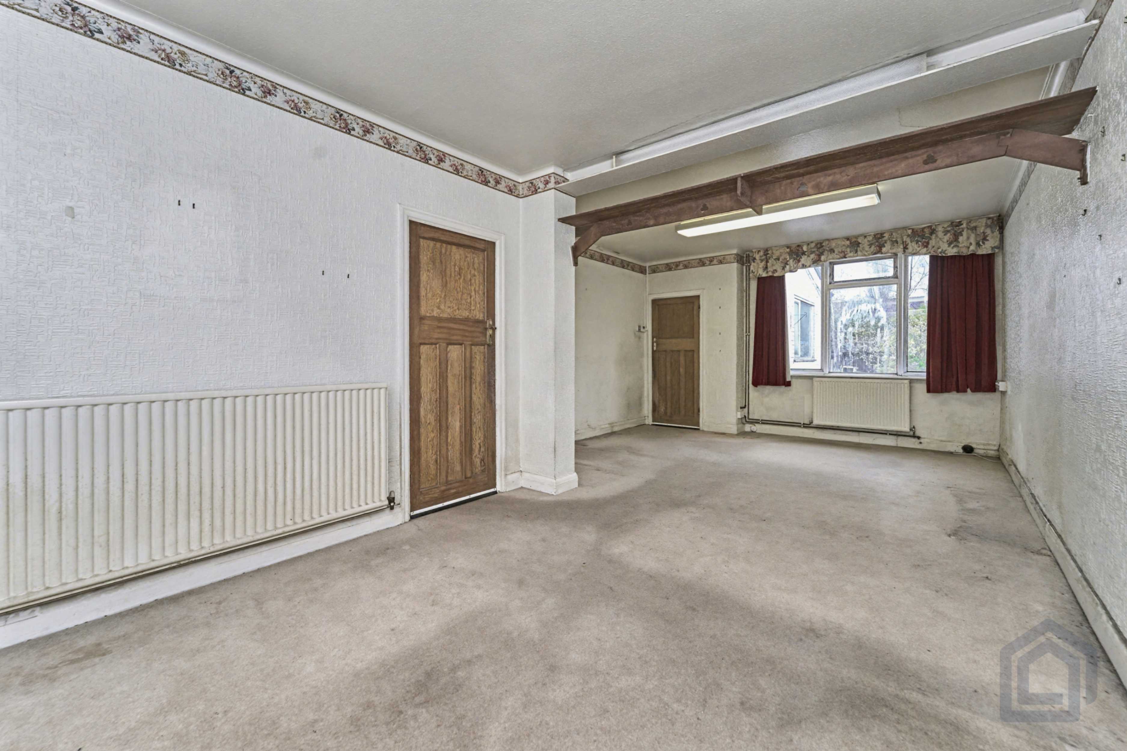 9, Eccleshall Avenue, Oxley,, Wolverhampton,, WV10 6TN