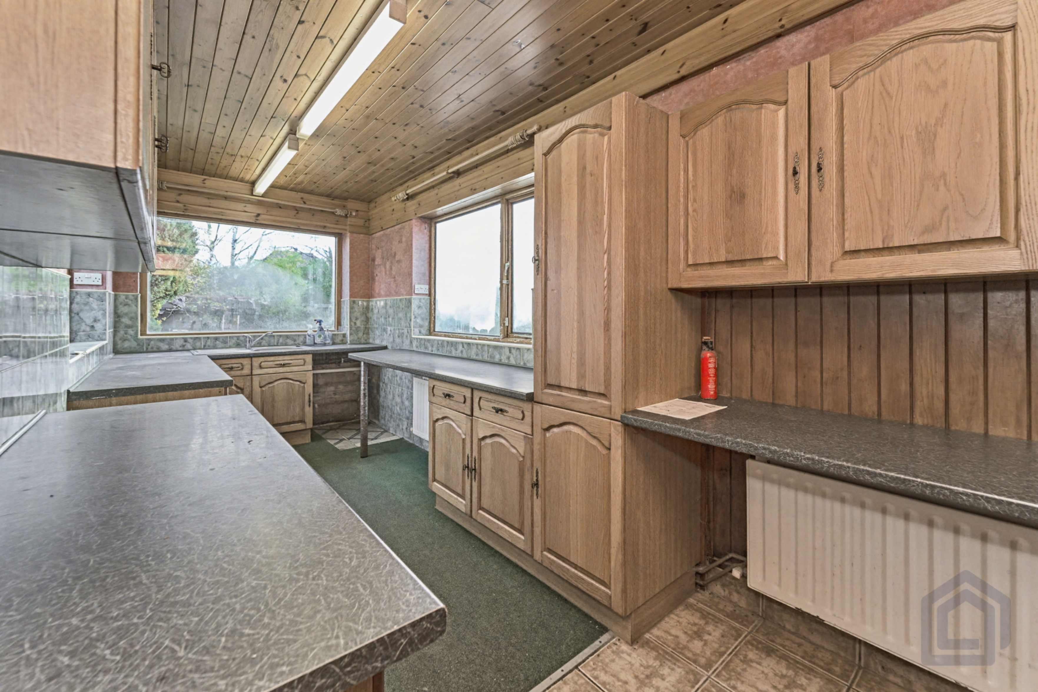 9, Eccleshall Avenue, Oxley,, Wolverhampton,, WV10 6TN