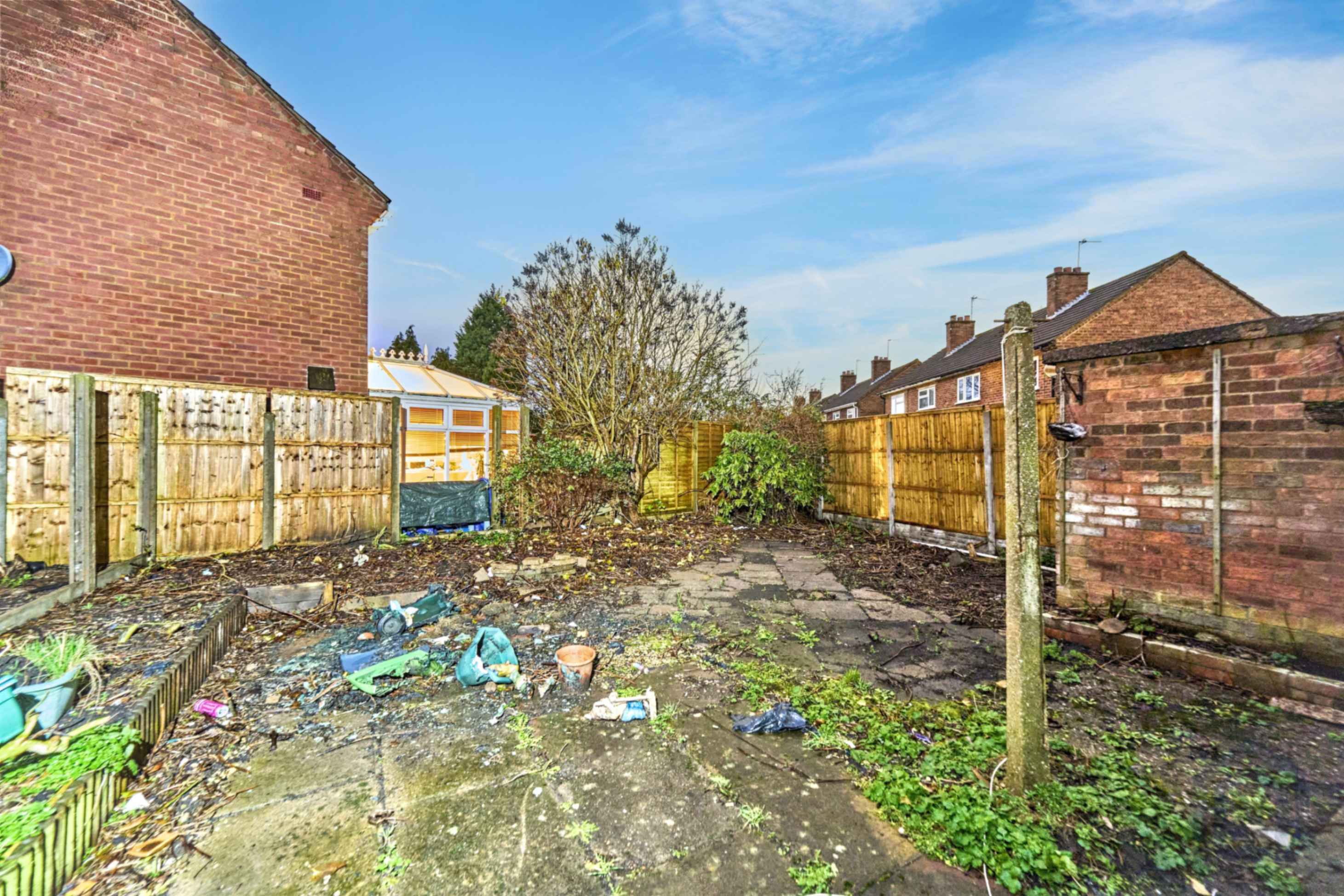 18, Oval Road,, Tipton,, DY4 9RT