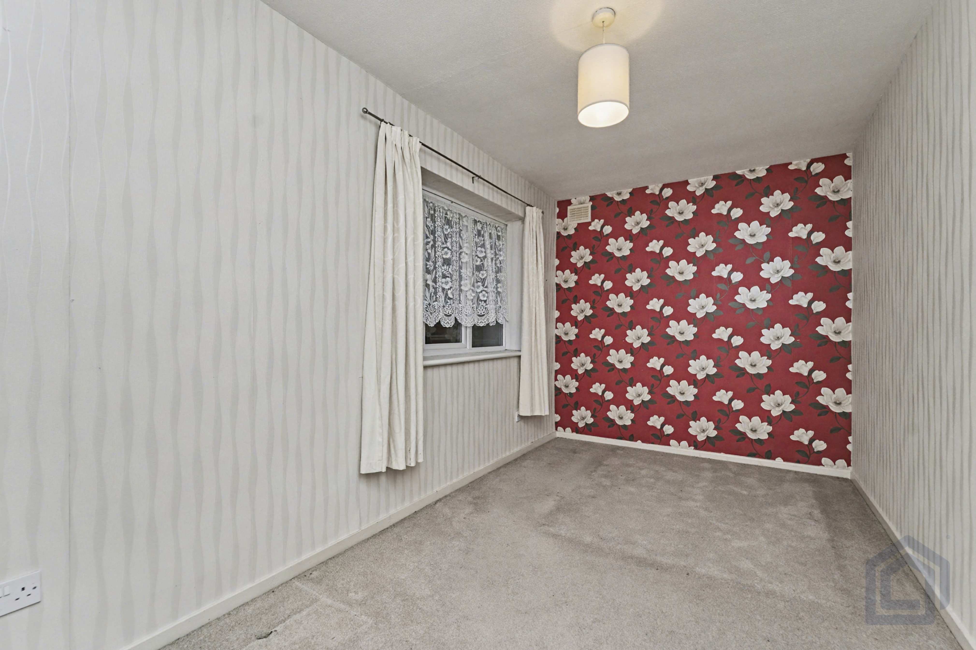 18, Oval Road,, Tipton,, DY4 9RT