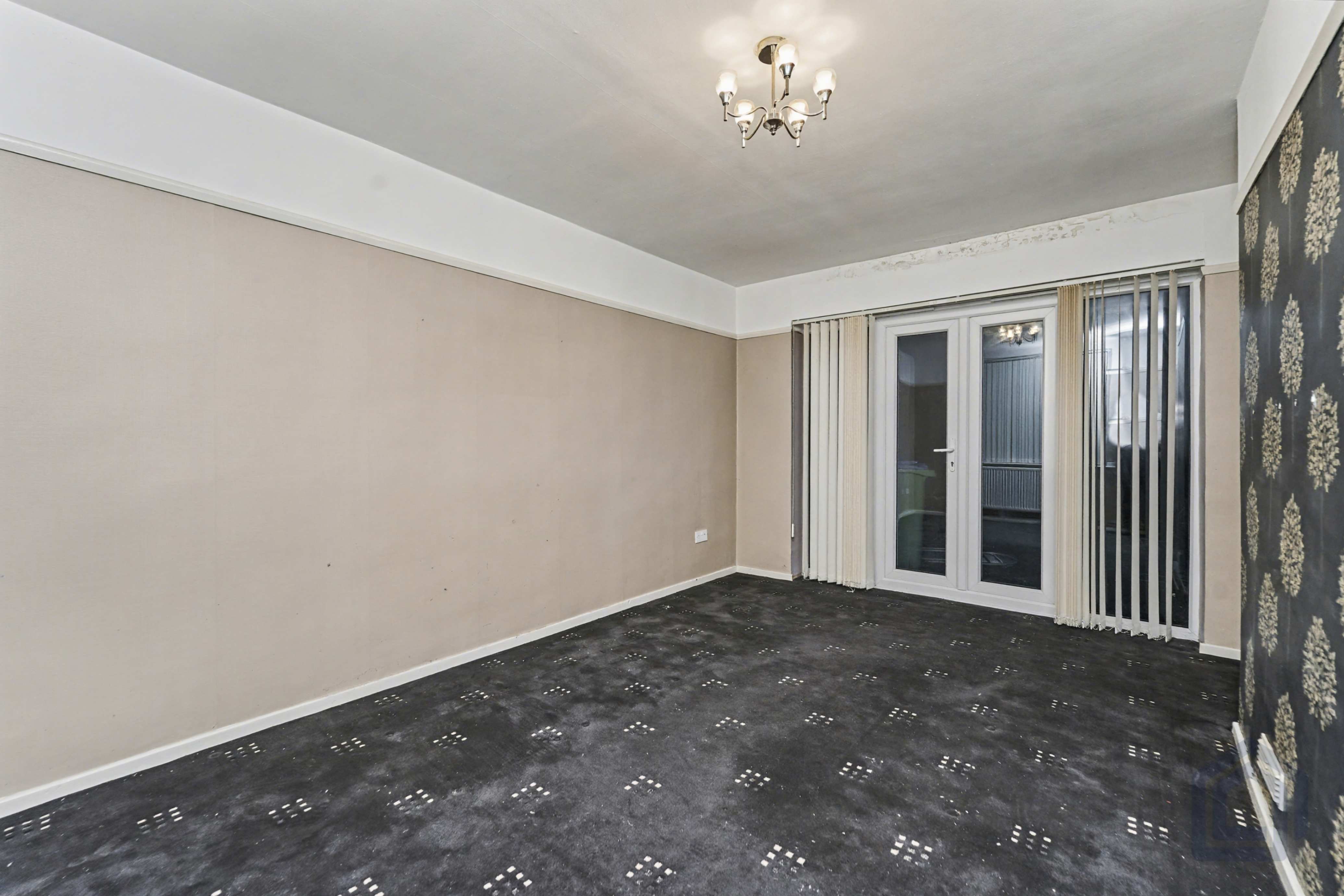 18, Oval Road,, Tipton,, DY4 9RT