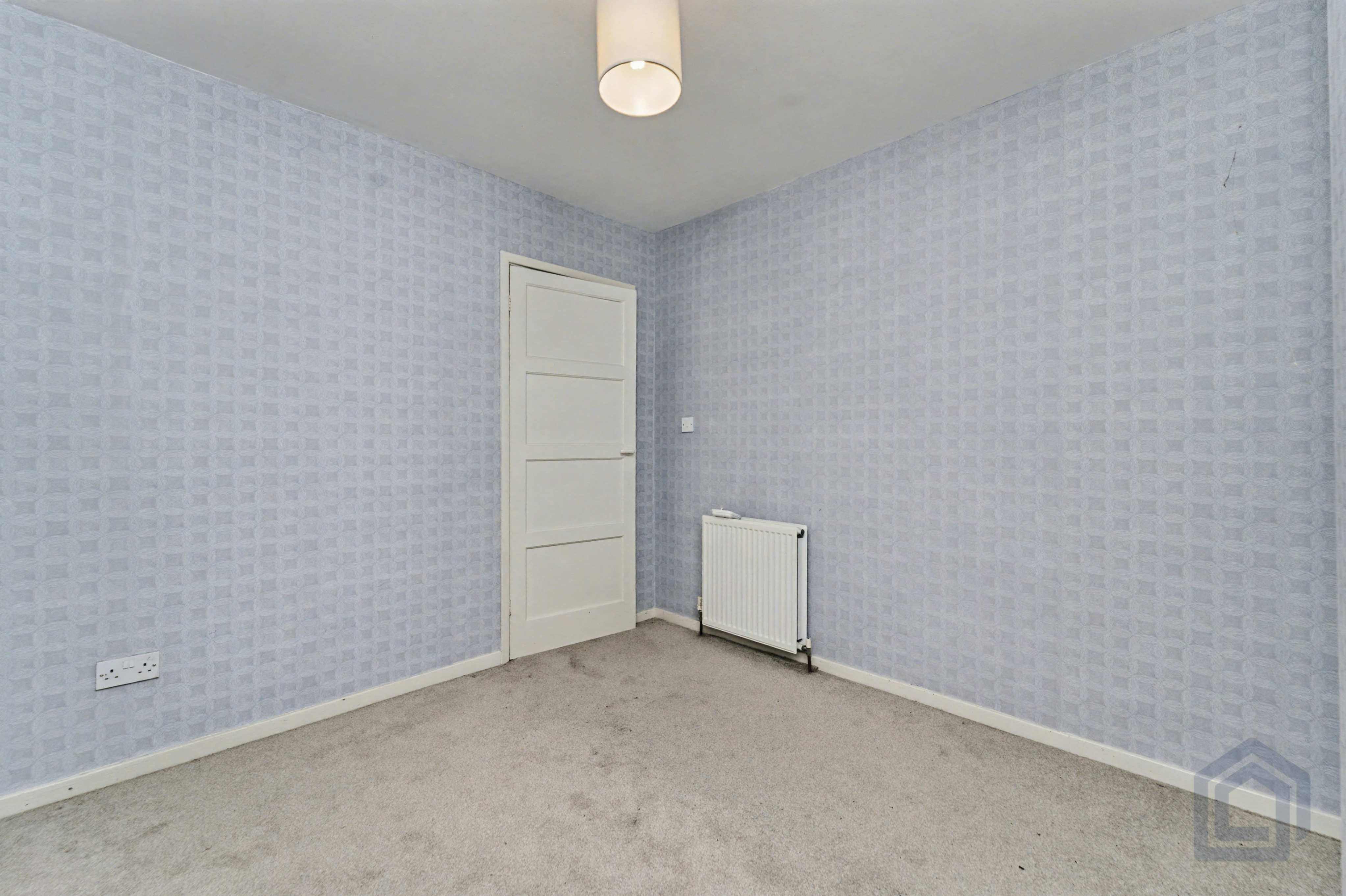 18, Oval Road,, Tipton,, DY4 9RT