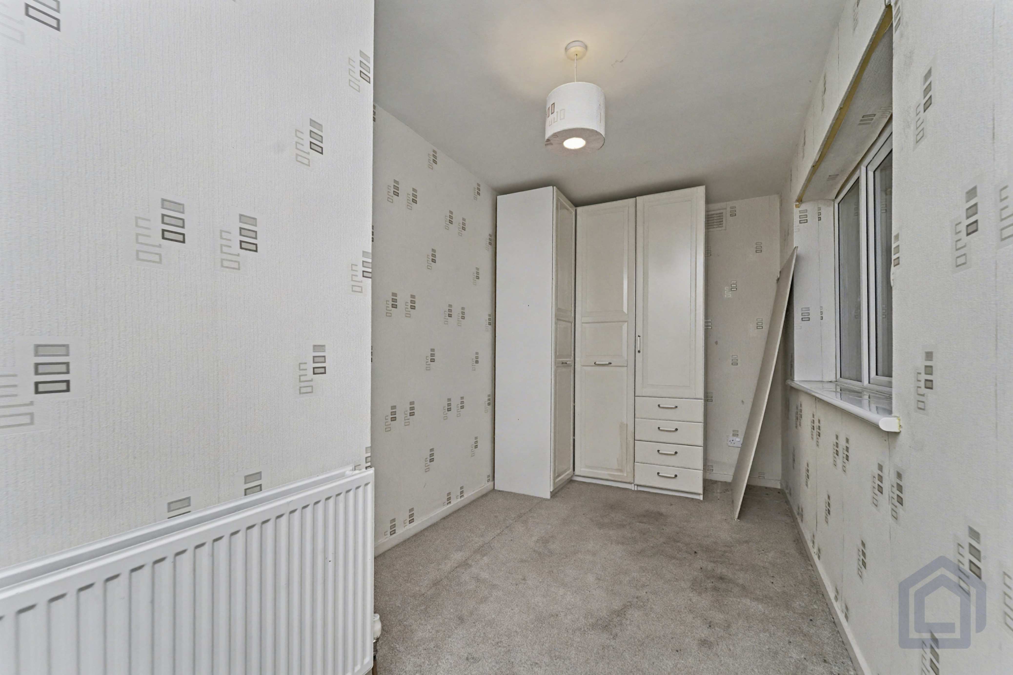 18, Oval Road,, Tipton,, DY4 9RT