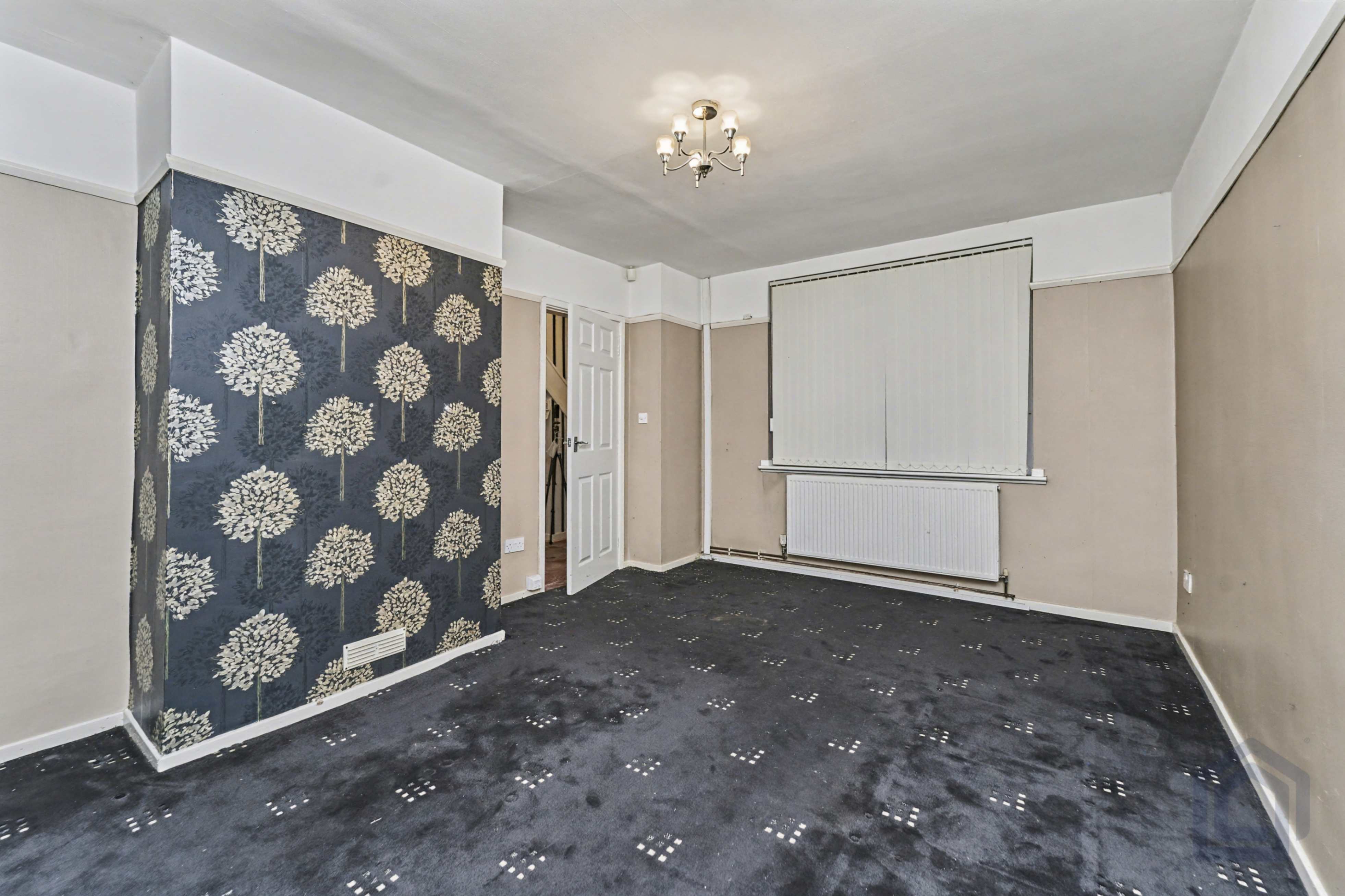 18, Oval Road,, Tipton,, DY4 9RT