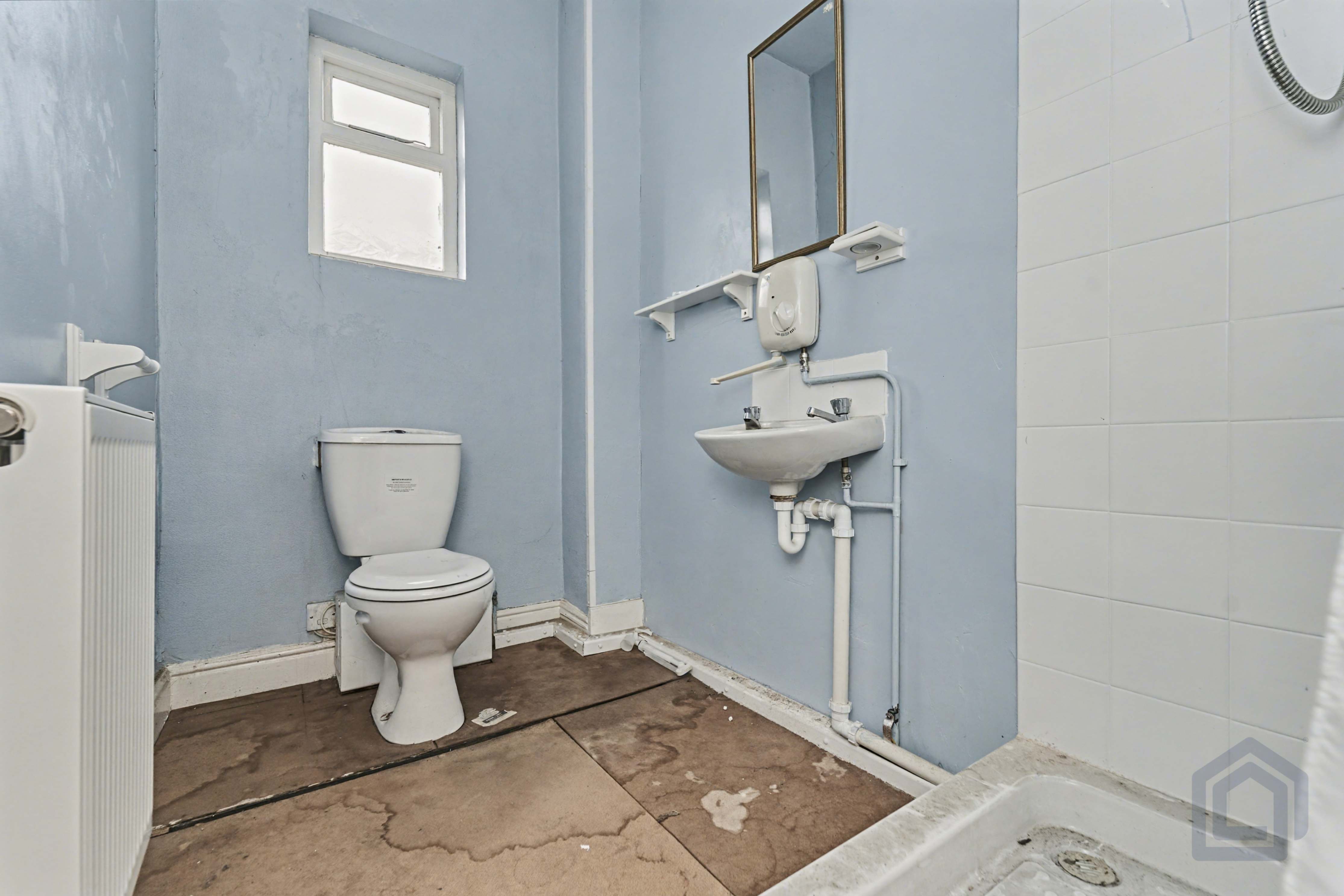 102, Whitehall Road,, Tipton,, DY4 7JR