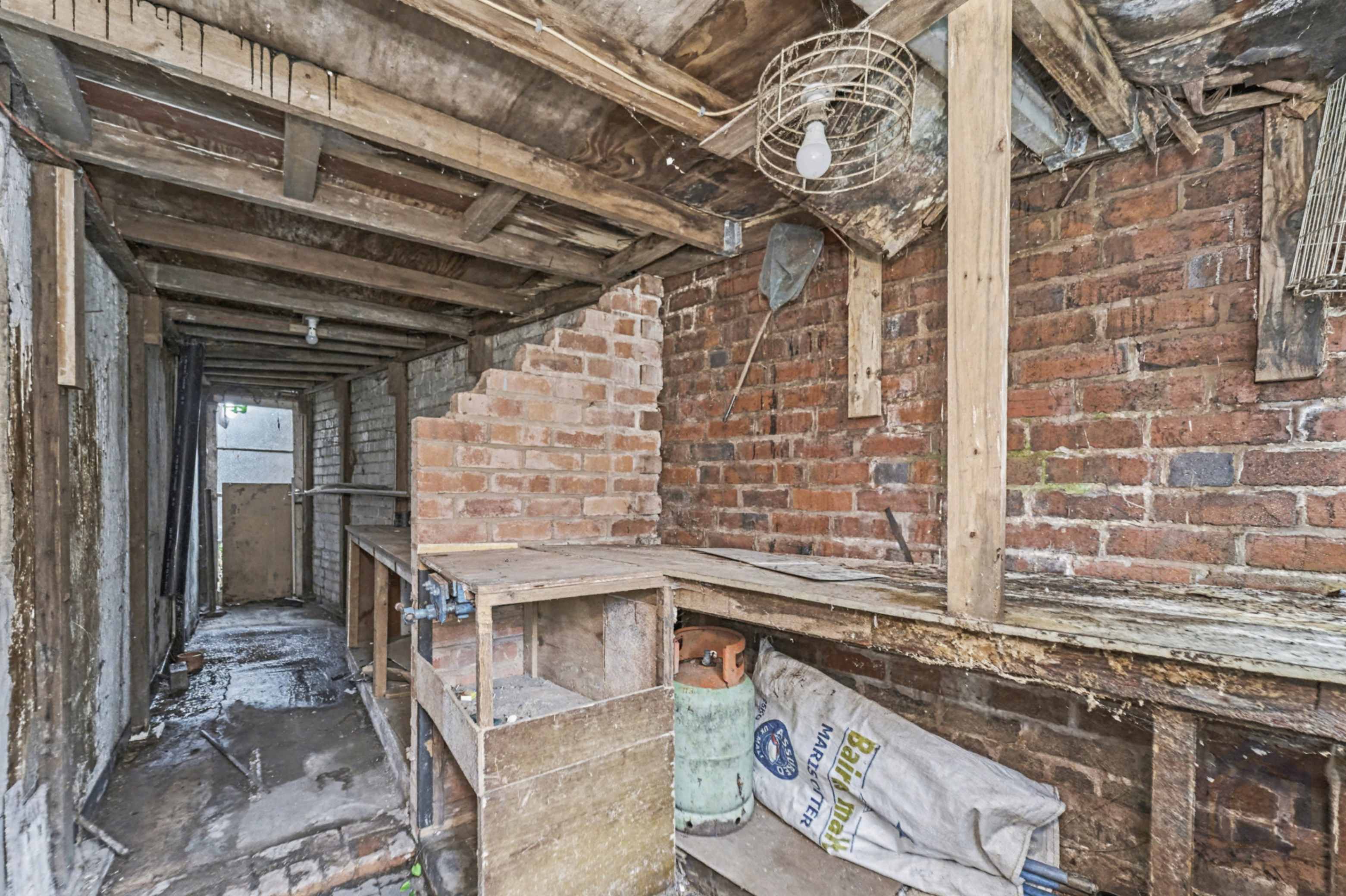 102, Whitehall Road,, Tipton,, DY4 7JR