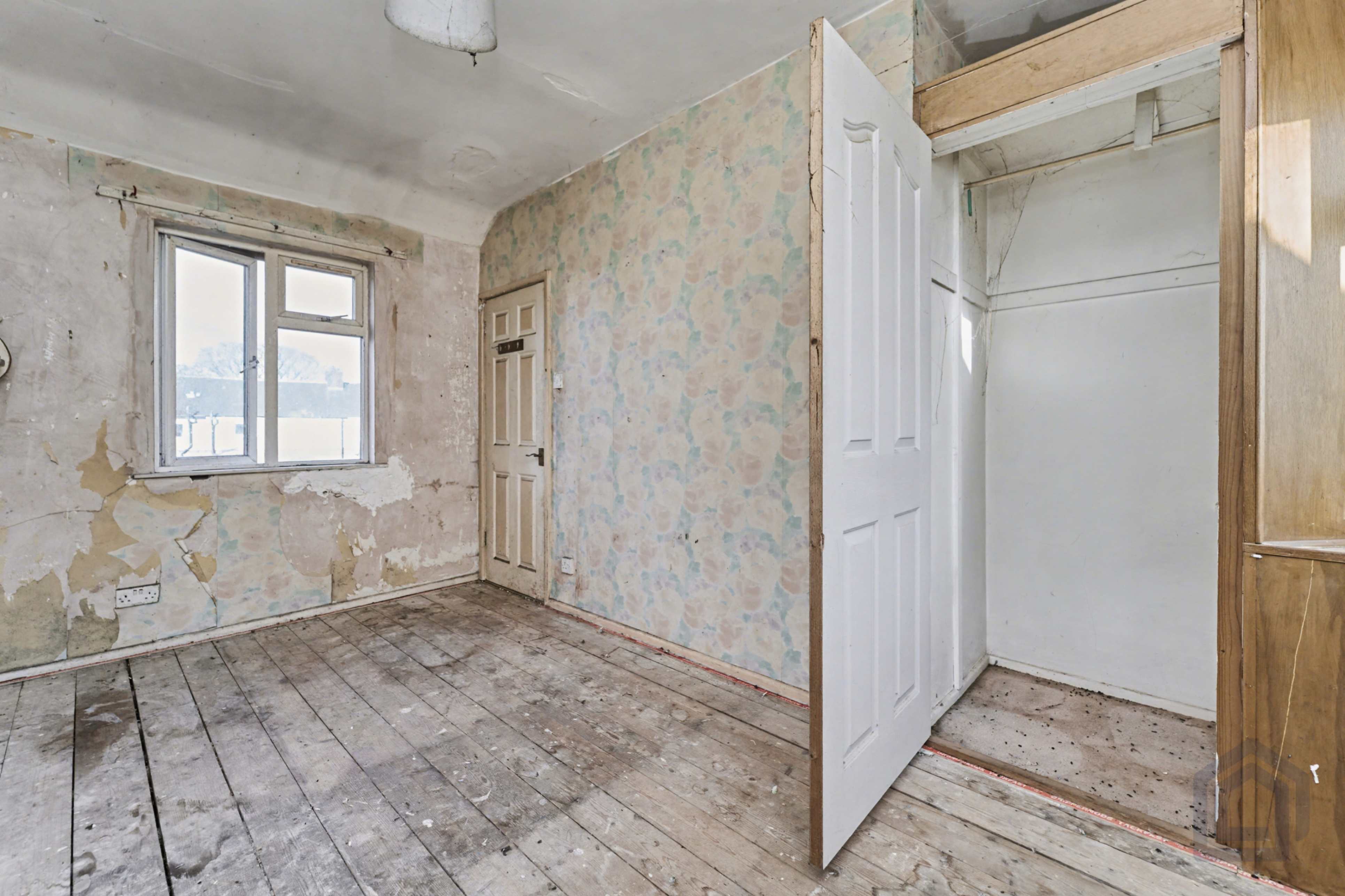 8, Sherwood Avenue,, Tipton,, DY4 8LG